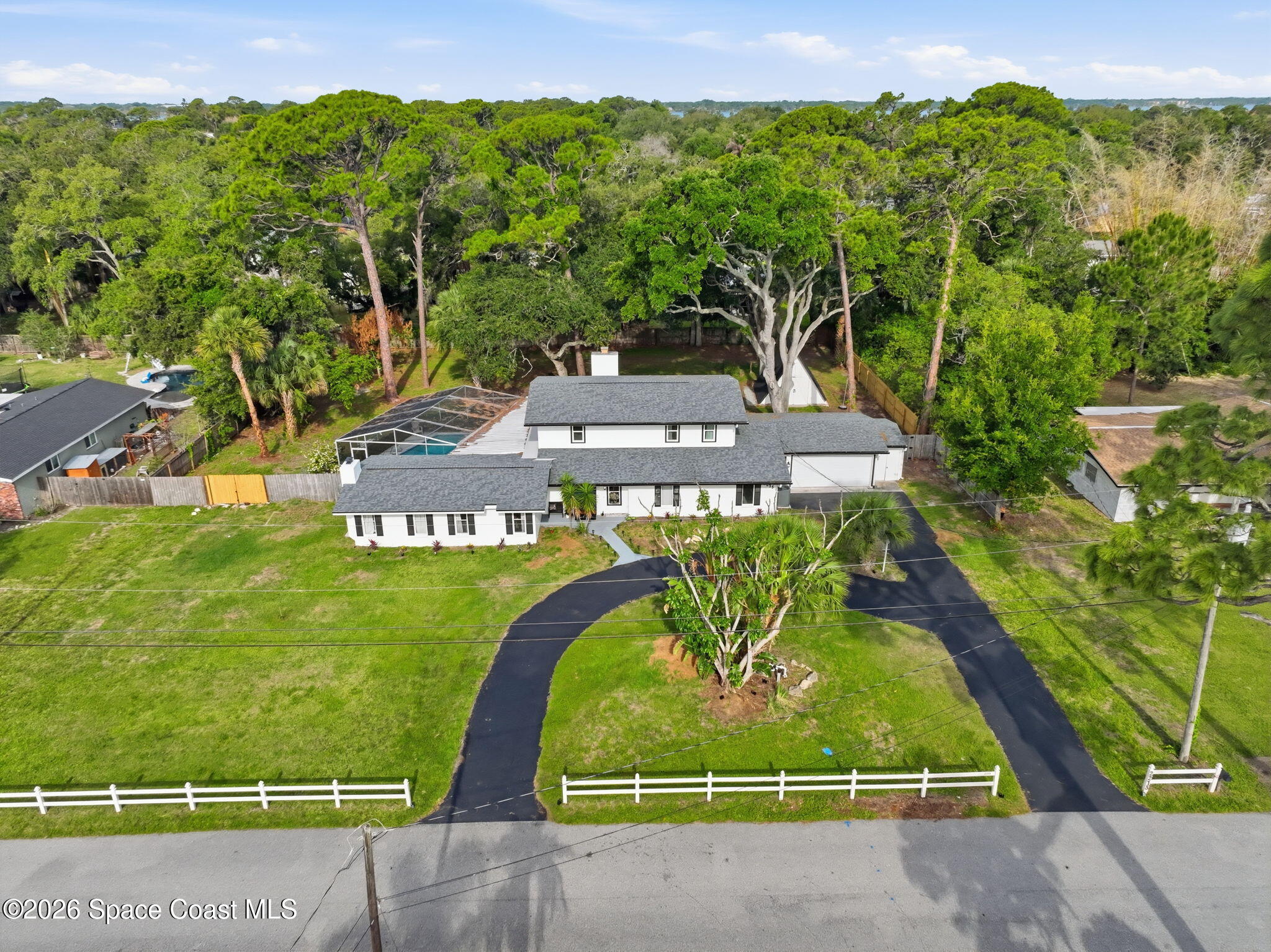 2215 Coconut Lane