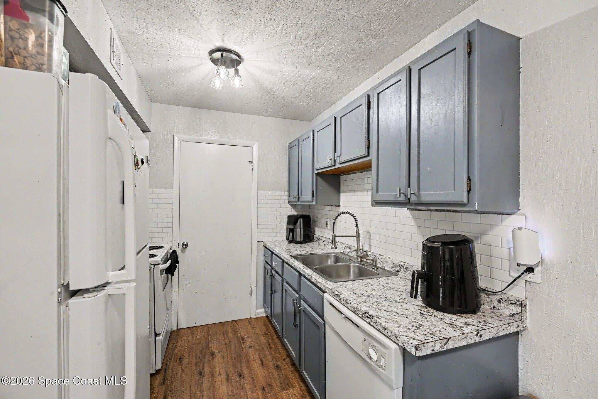 2130 Forest Knoll Drive NE 30-201