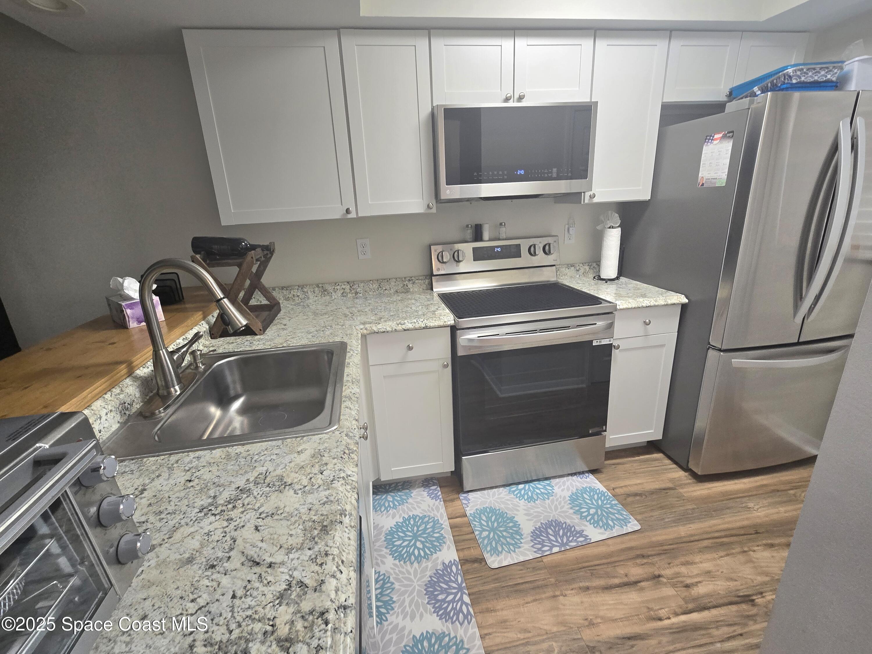 3081 Sir Hamilton Circle 10