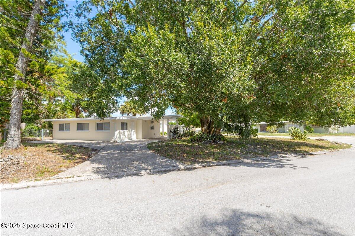1104 Azalea Lane