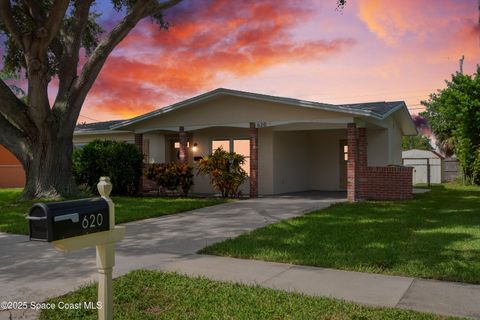 Photo of 620 Clarke Avenue, Melbourne, FL 32935 (MLS # 1077494)