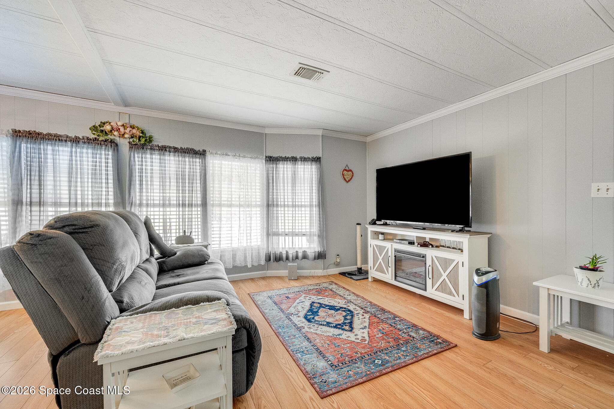 1930 Live Oak Street NE