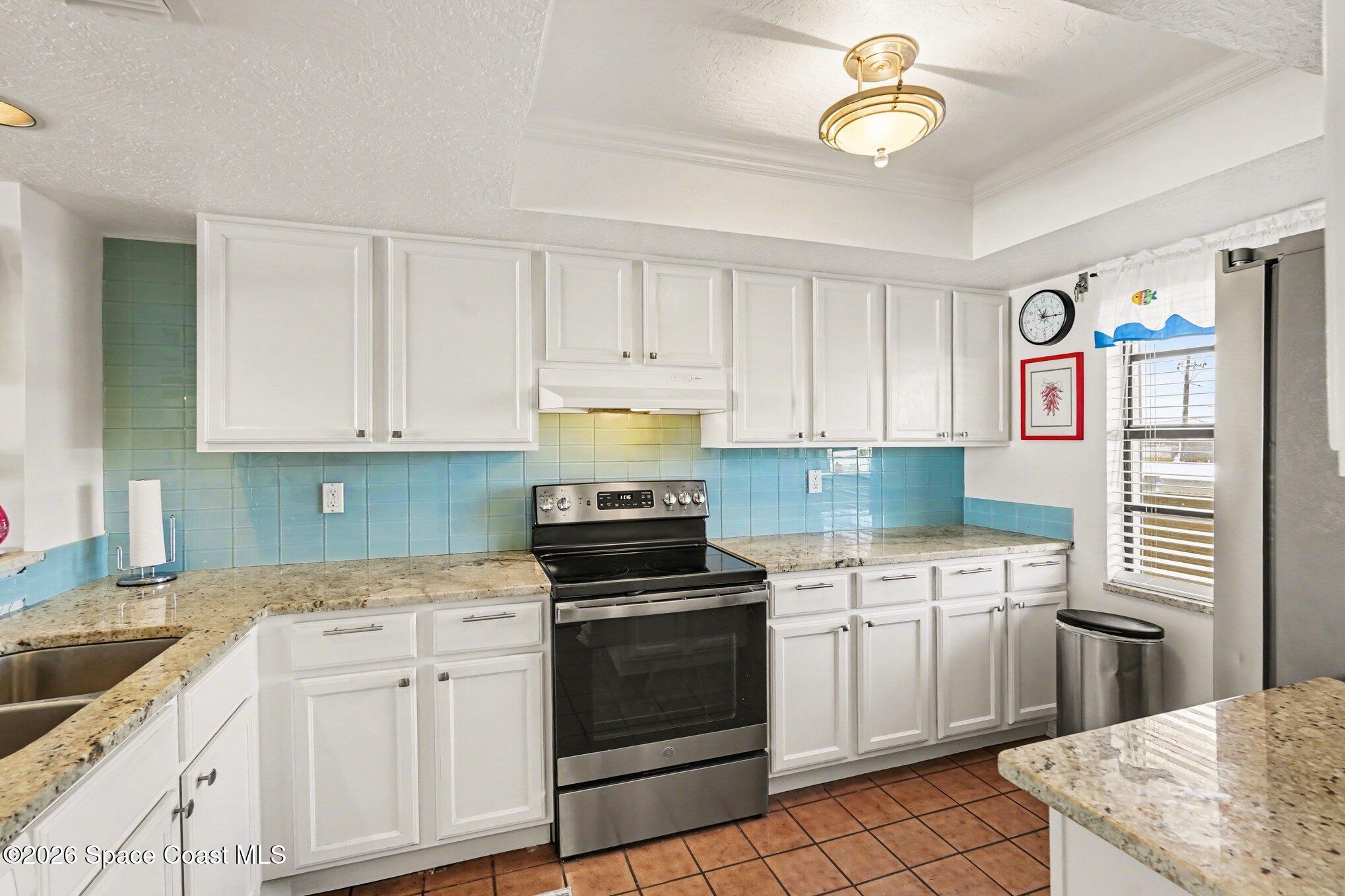 1095 N Highway A1a 203