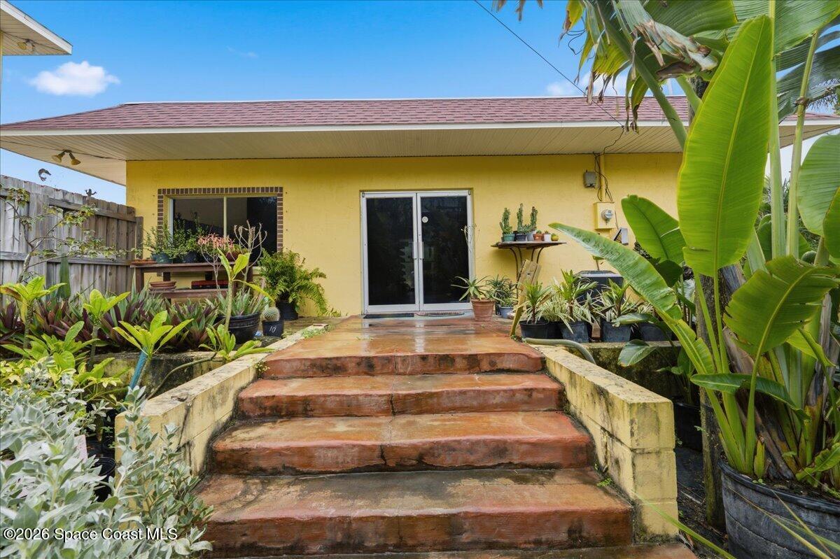 160 S Orlando Avenue
