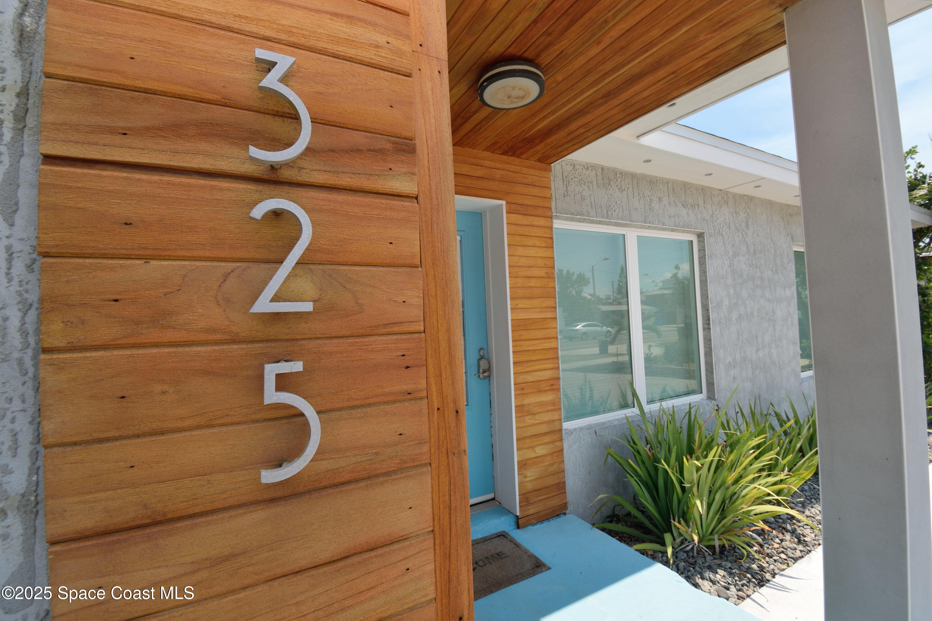 325 N Orlando Avenue