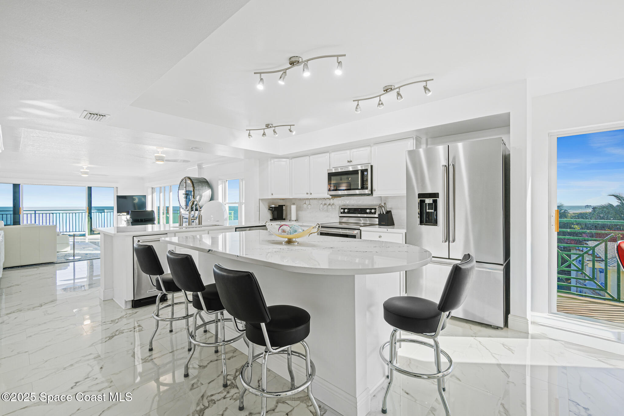 443 Johnson Avenue 402