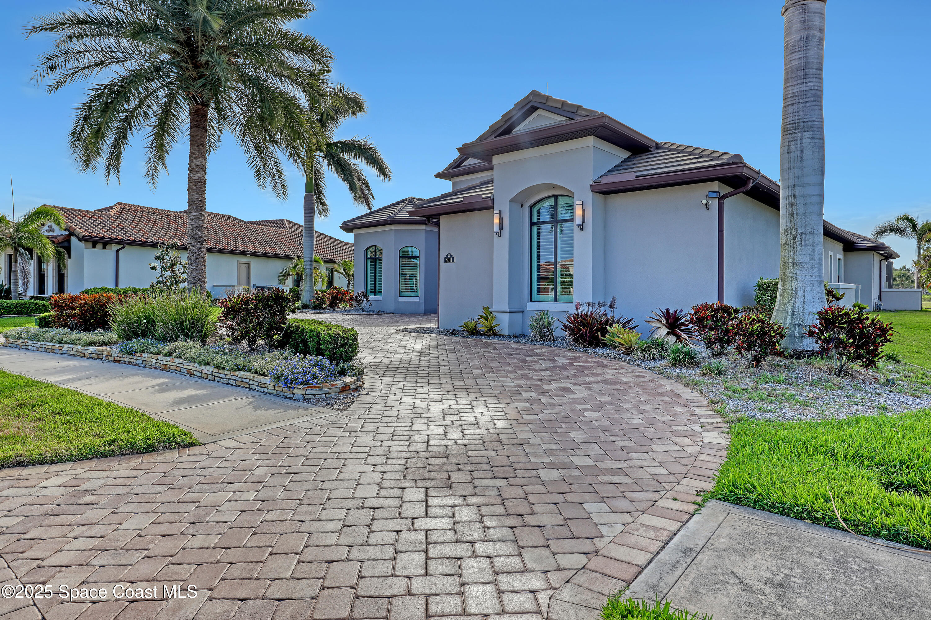 8011 Barrosa Circle