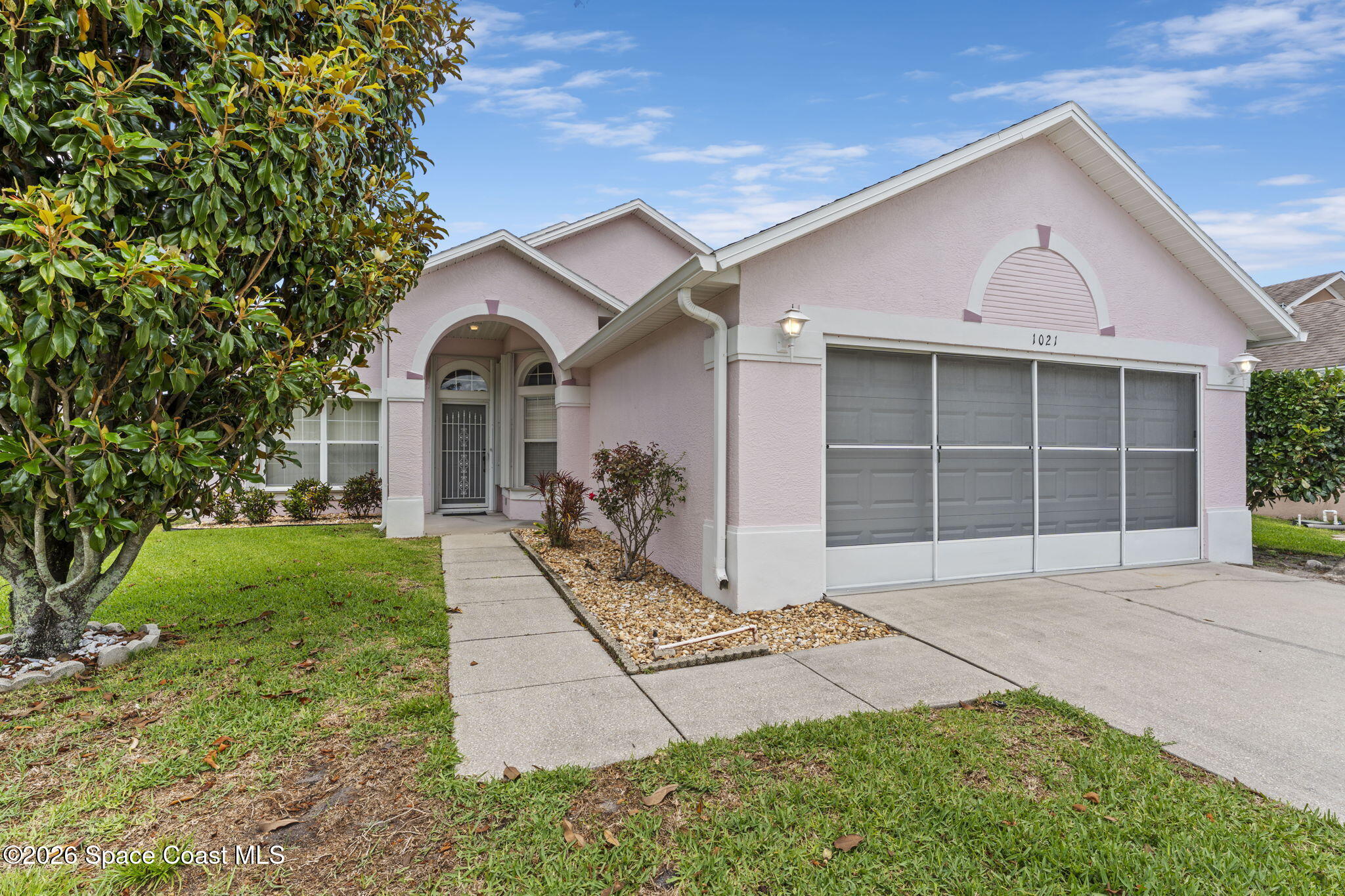1021 Pine Creek Circle NE