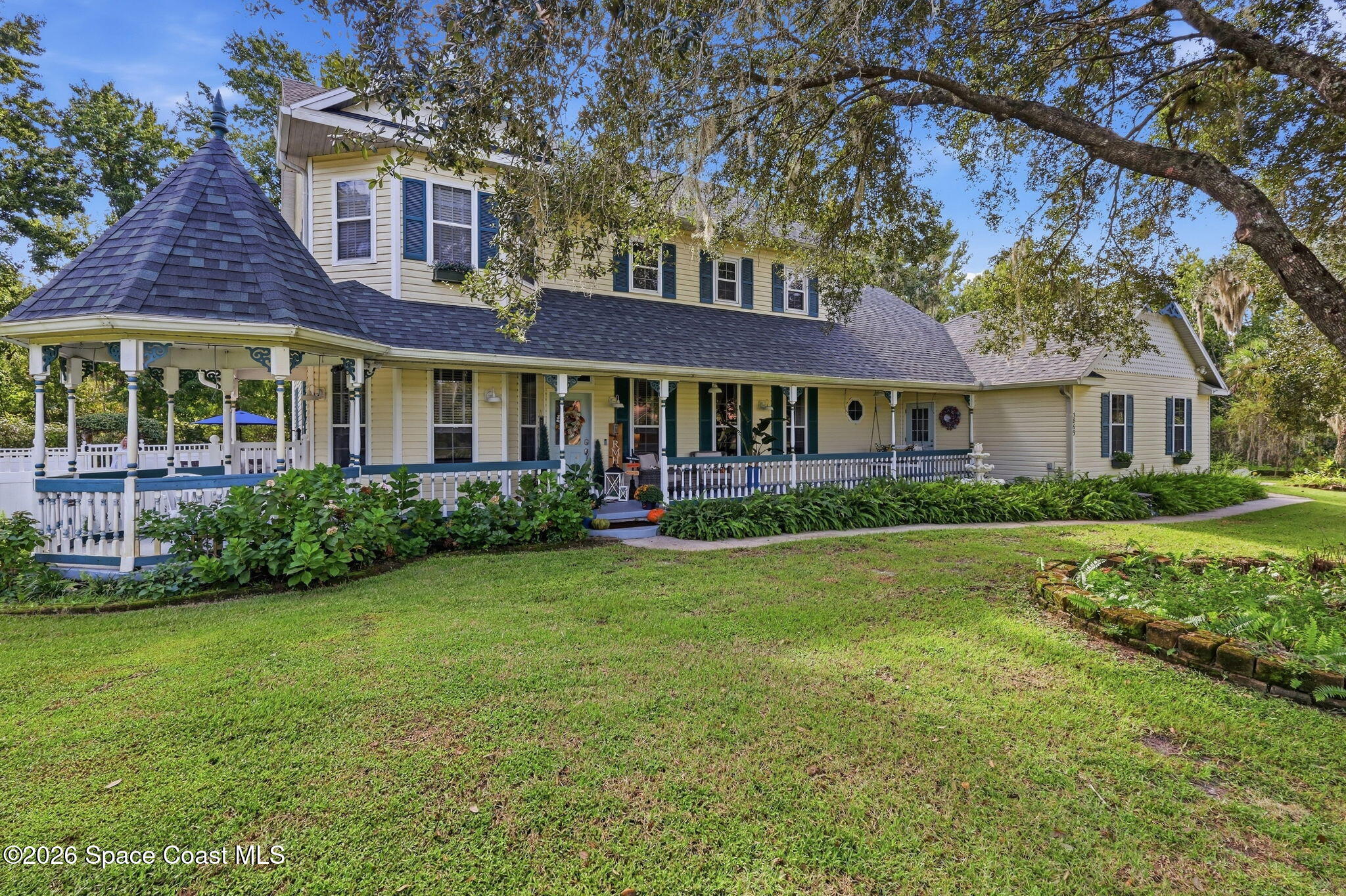 3869 Rambling Acres Drive