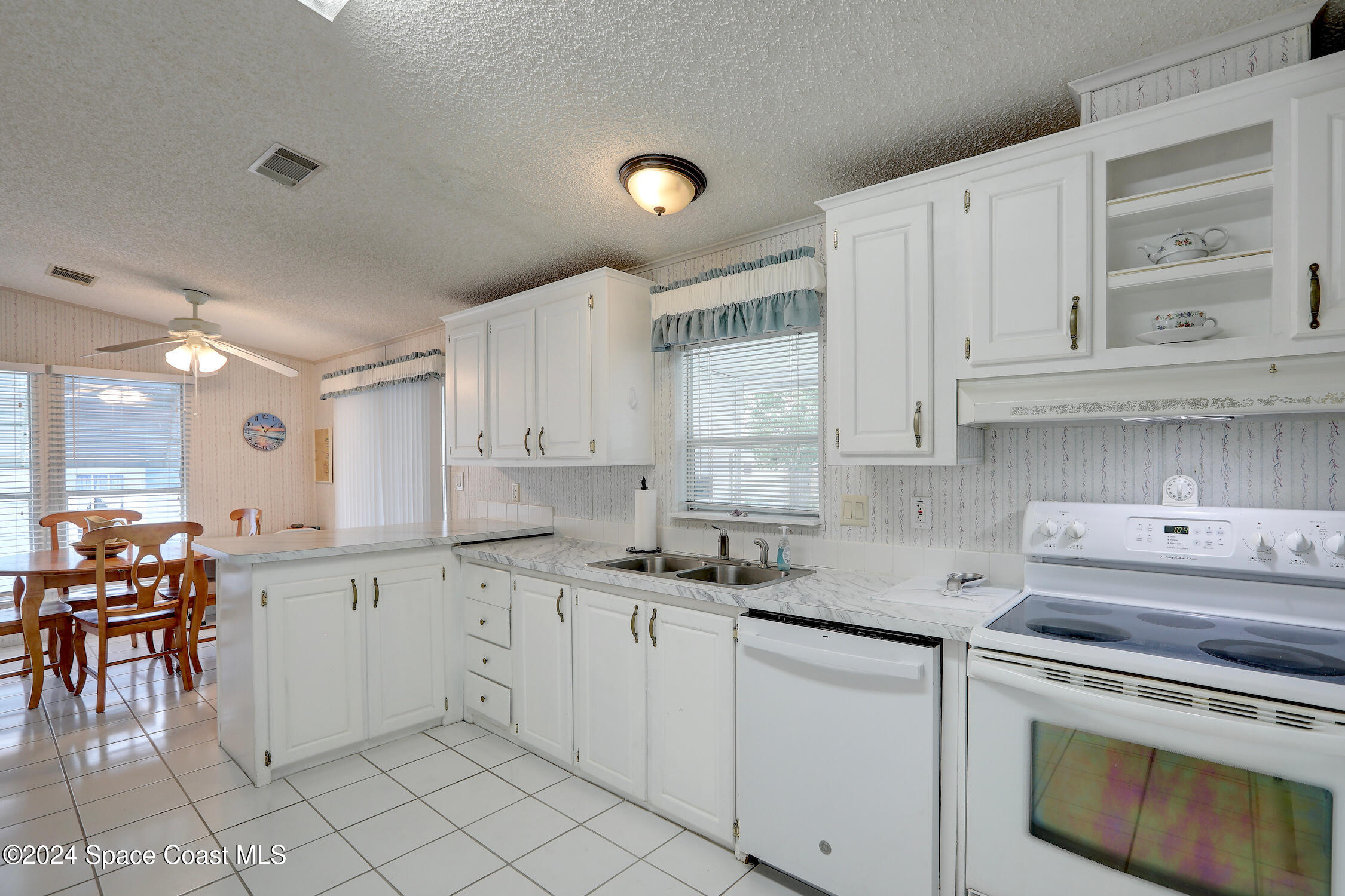 908 Bougainvillea Circle