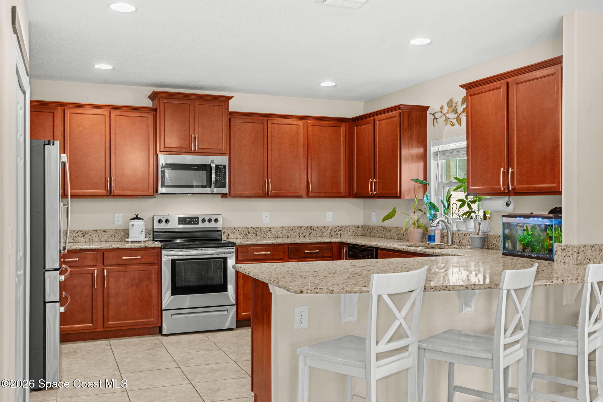 547 Stonebriar Drive SE