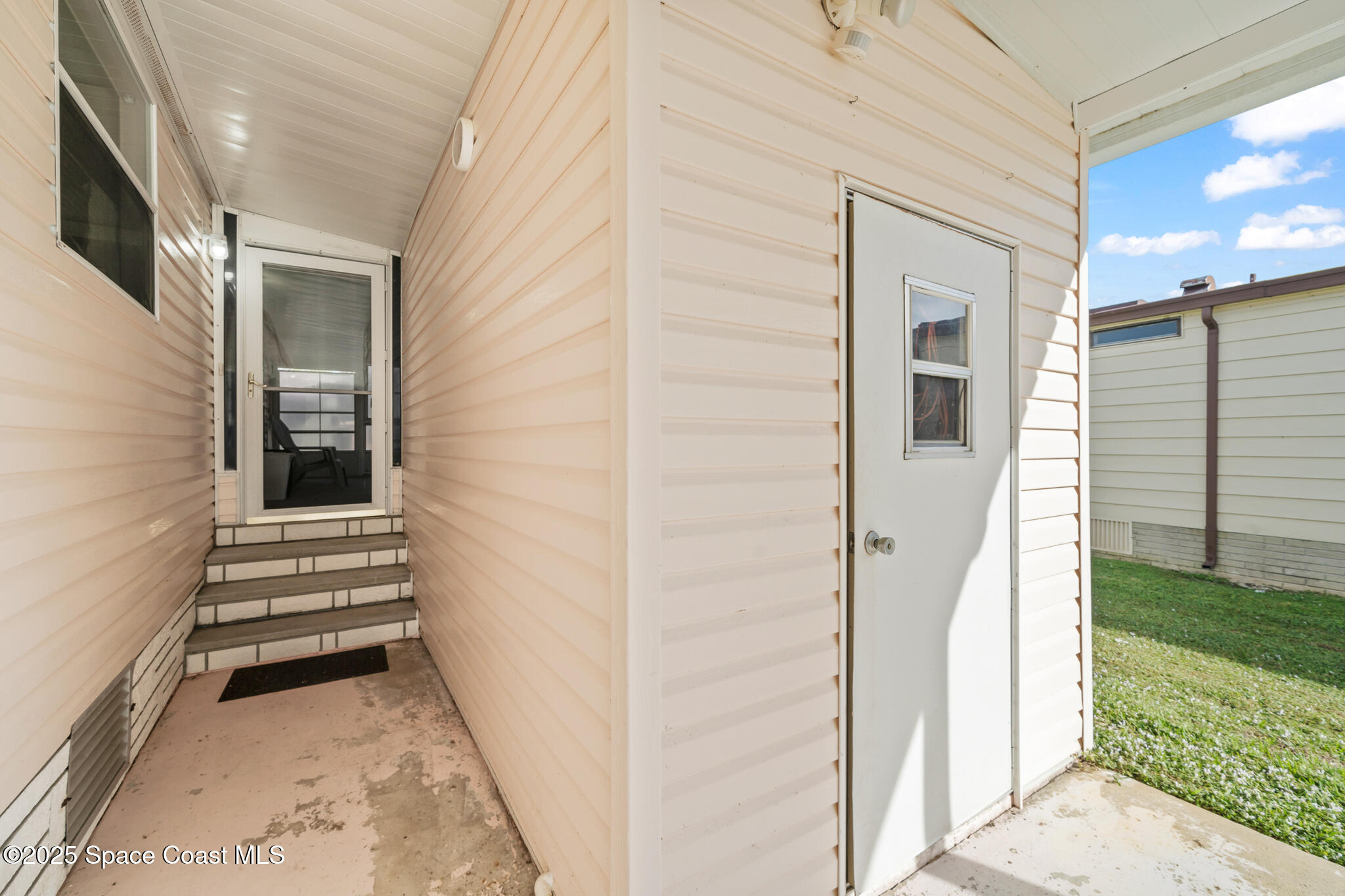 720 Periwinkle Circle