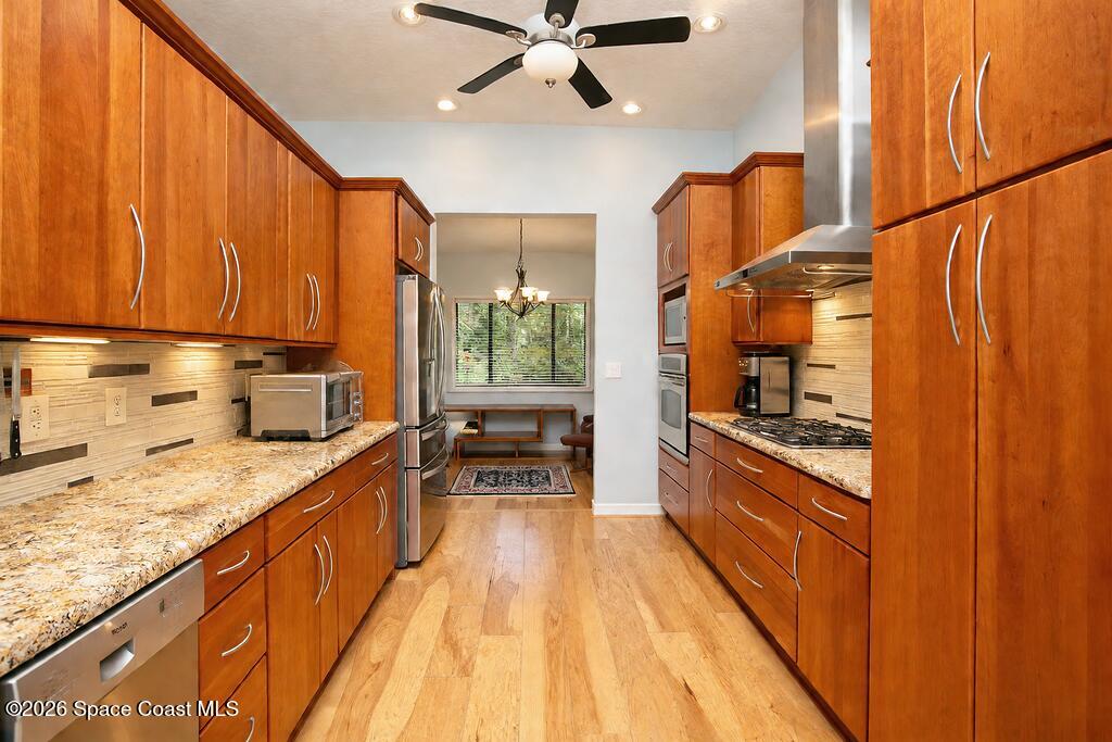 460 Oakwood Court