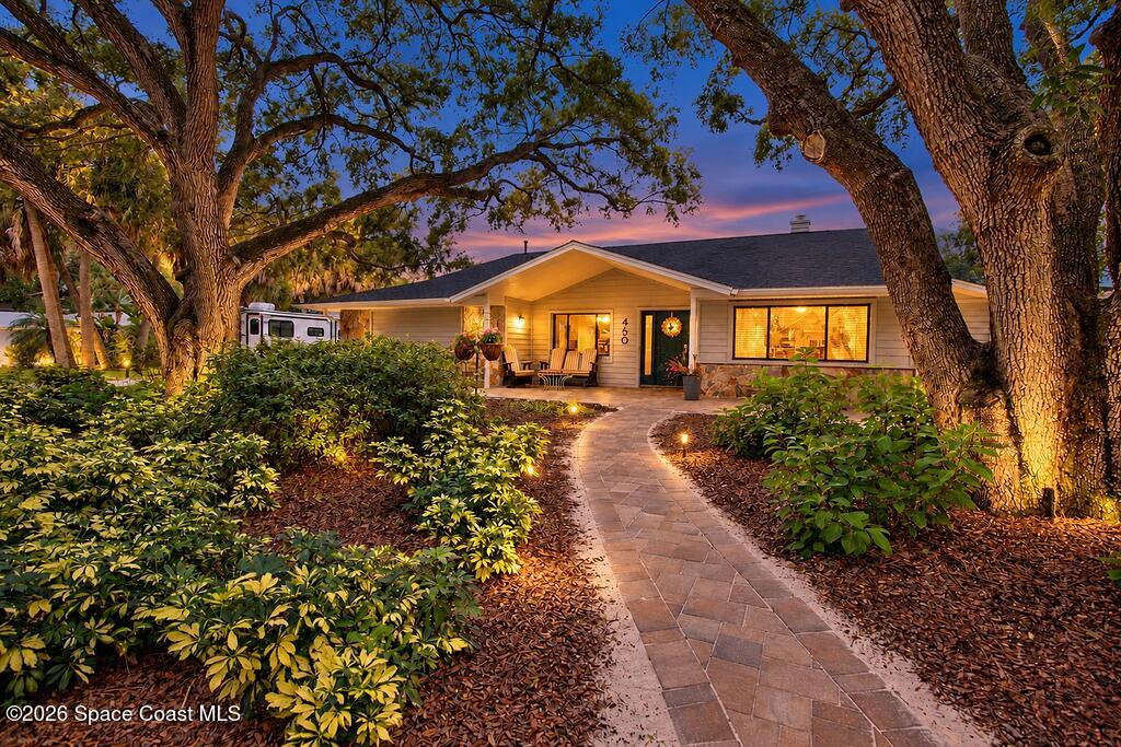 460 Oakwood Court