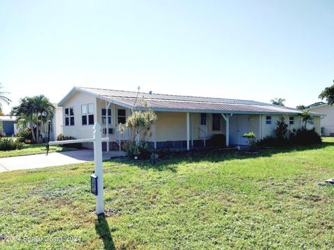 A home in Barefoot Bay