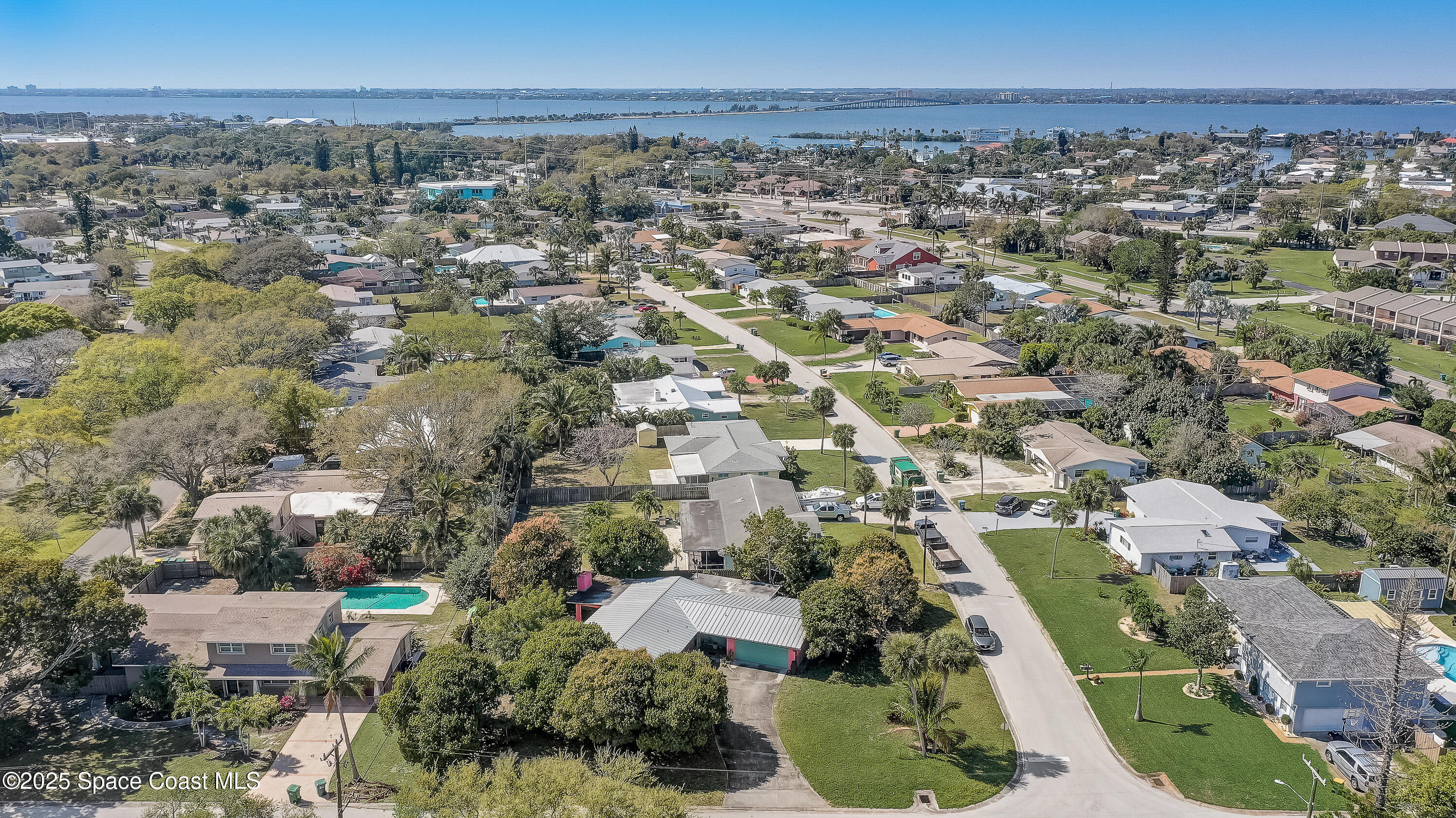 1205 Seminole Drive