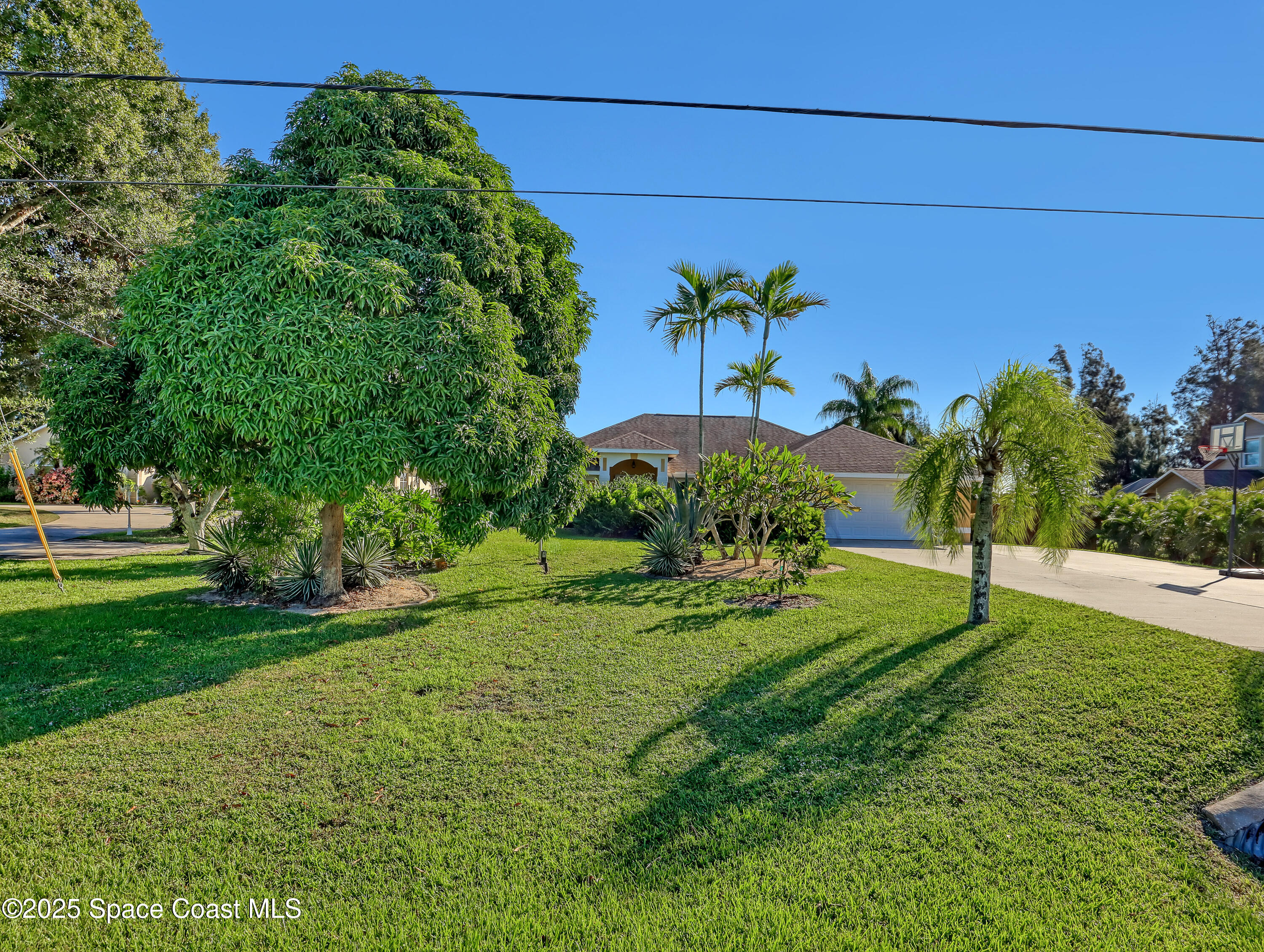 2710 S Courtenay Parkway