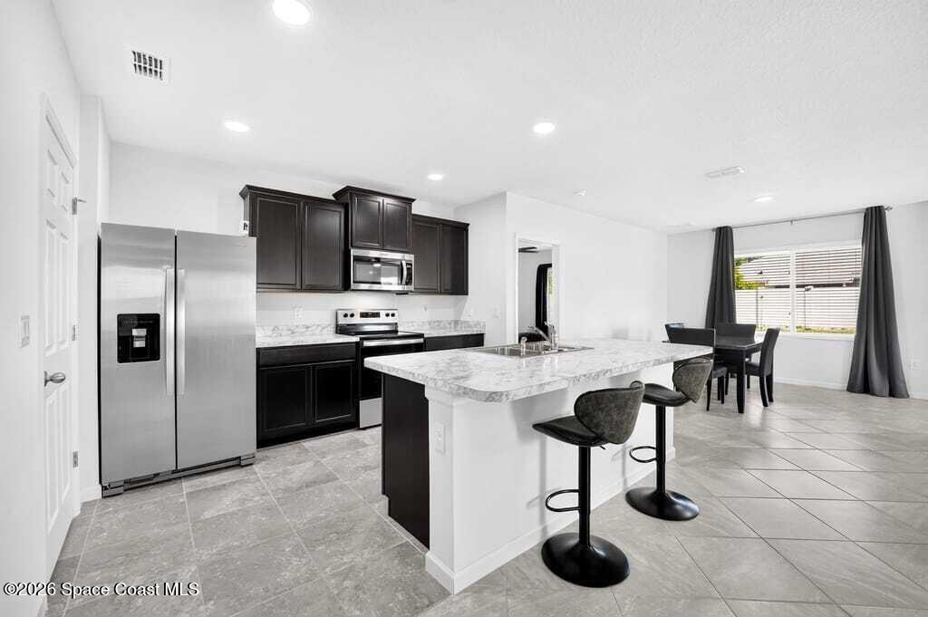 211 Guinevere Drive SW