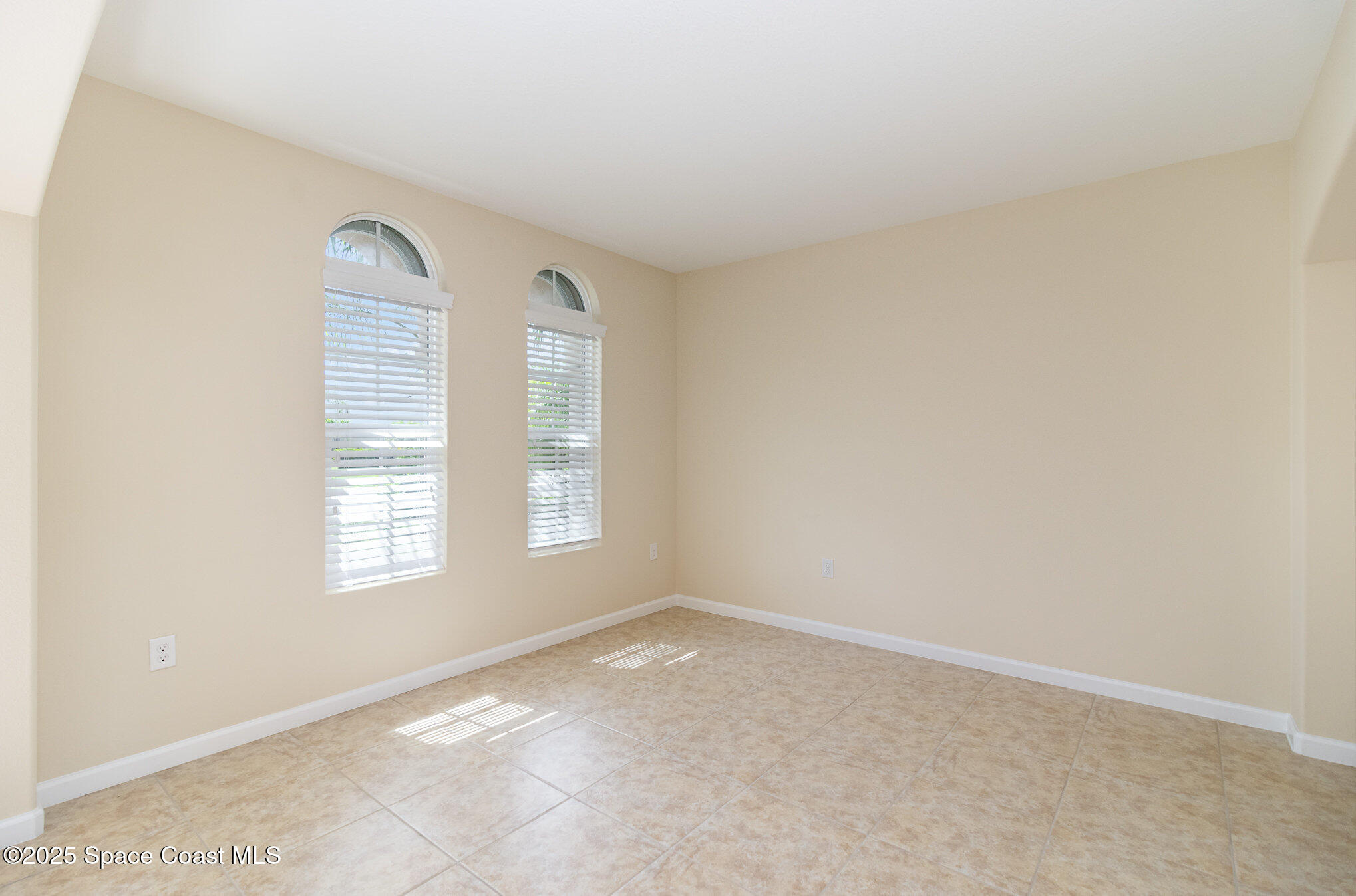889 Fiddleleaf Circle