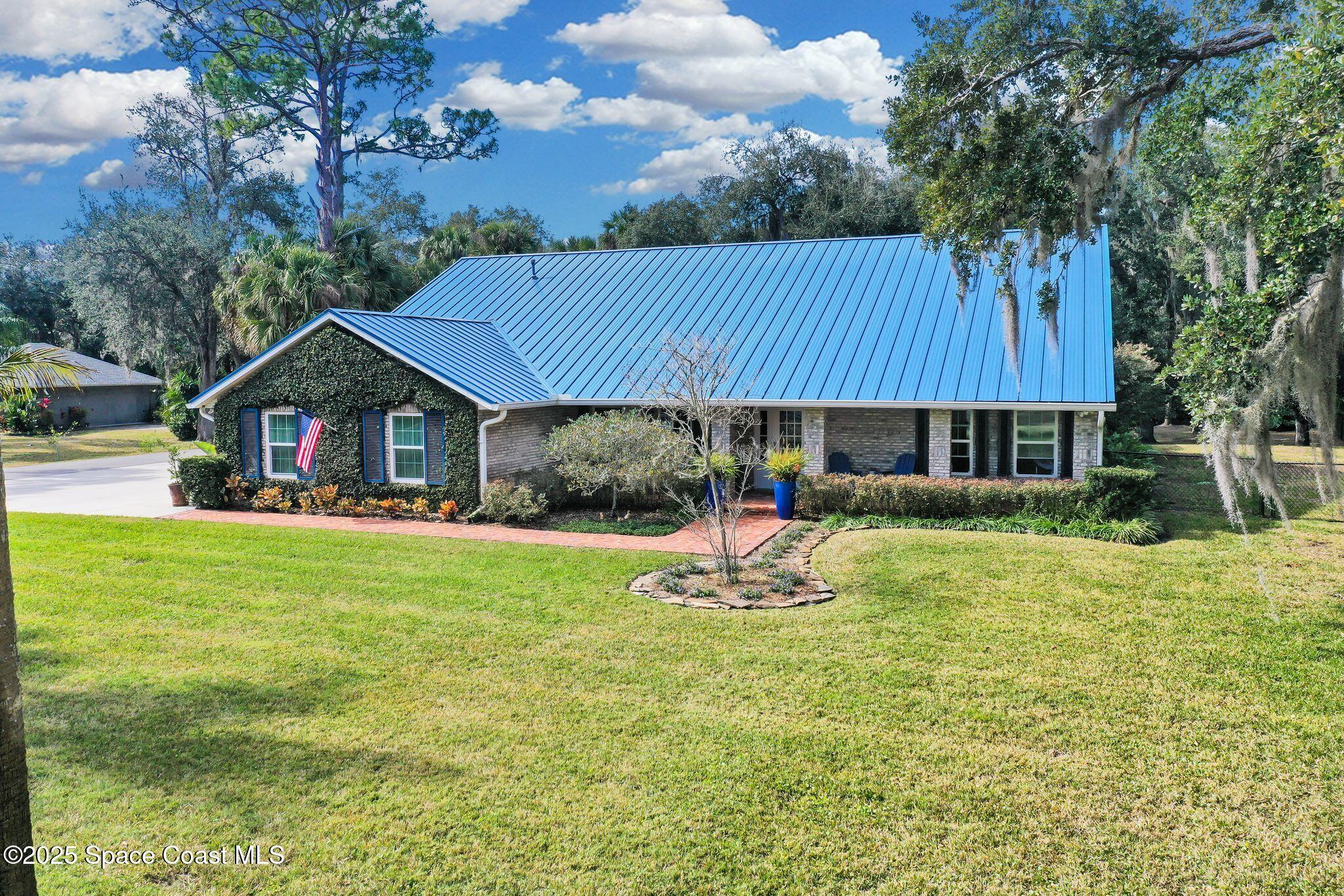 1059 N Range Road