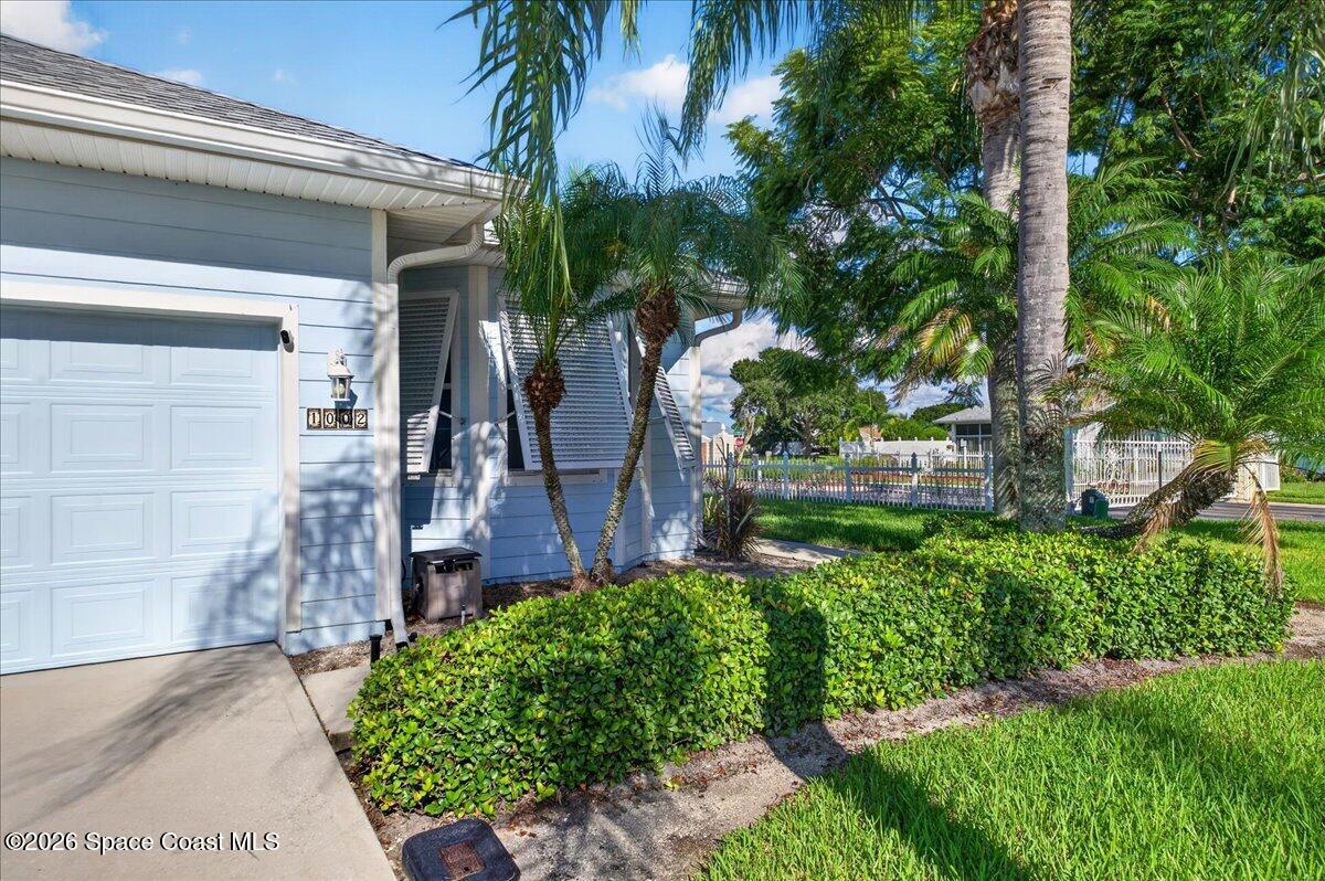 1002 Eleuthera Drive NE