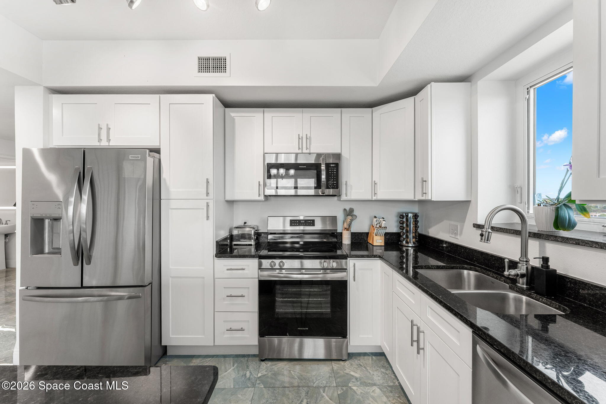 735 Pilot Lane 901