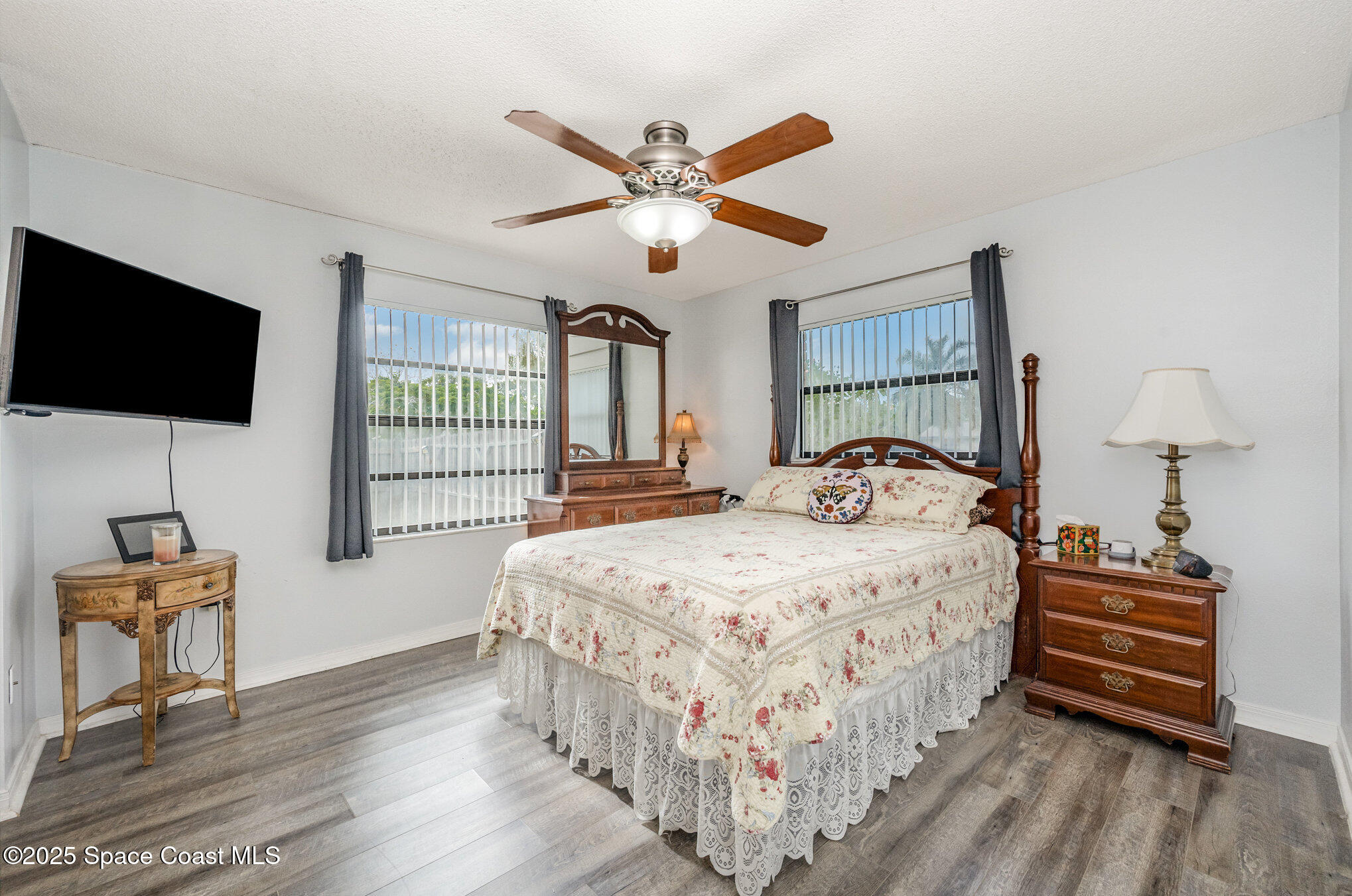 220 Cinnamon Lake Circle