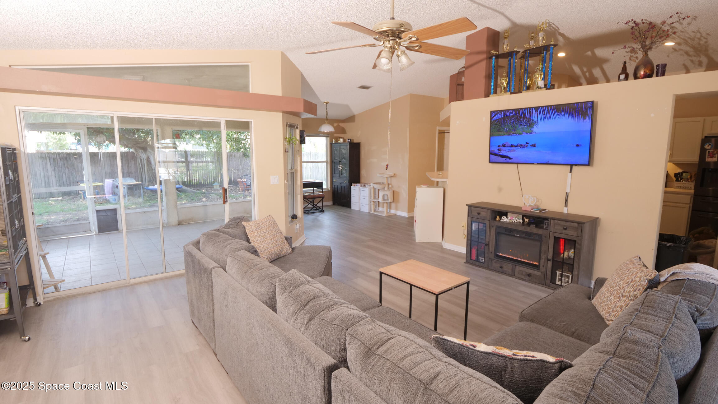 365 Palm Boulevard