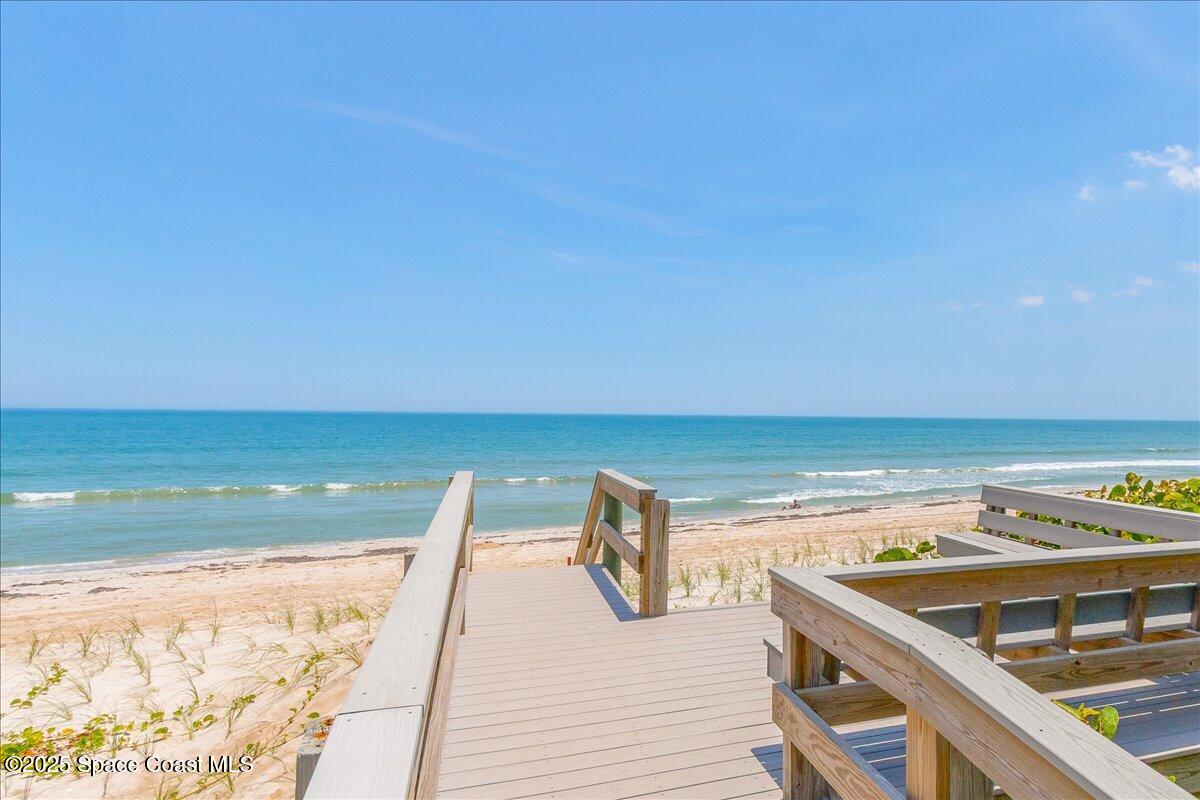 1395 Highway A1a 301