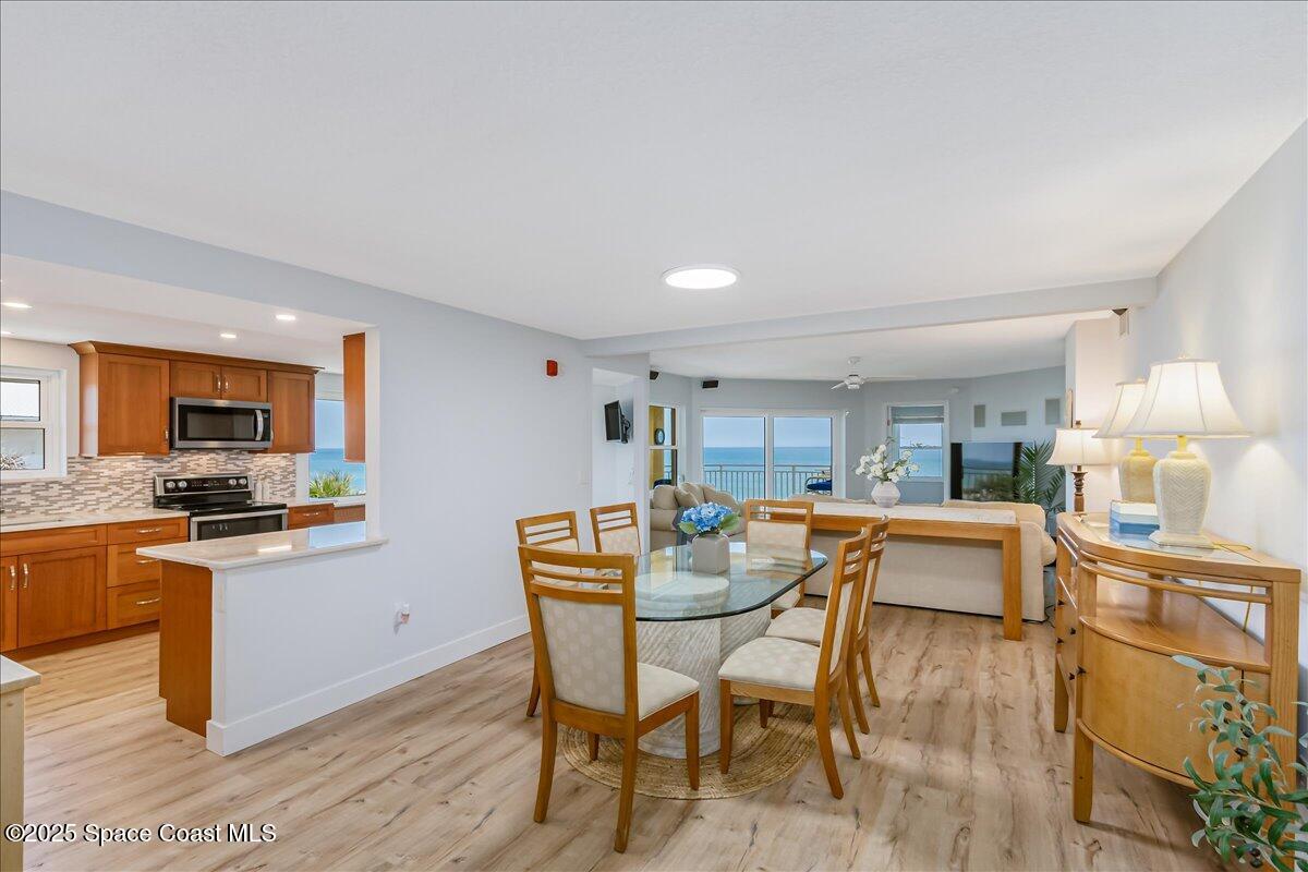 1395 Highway A1a 301