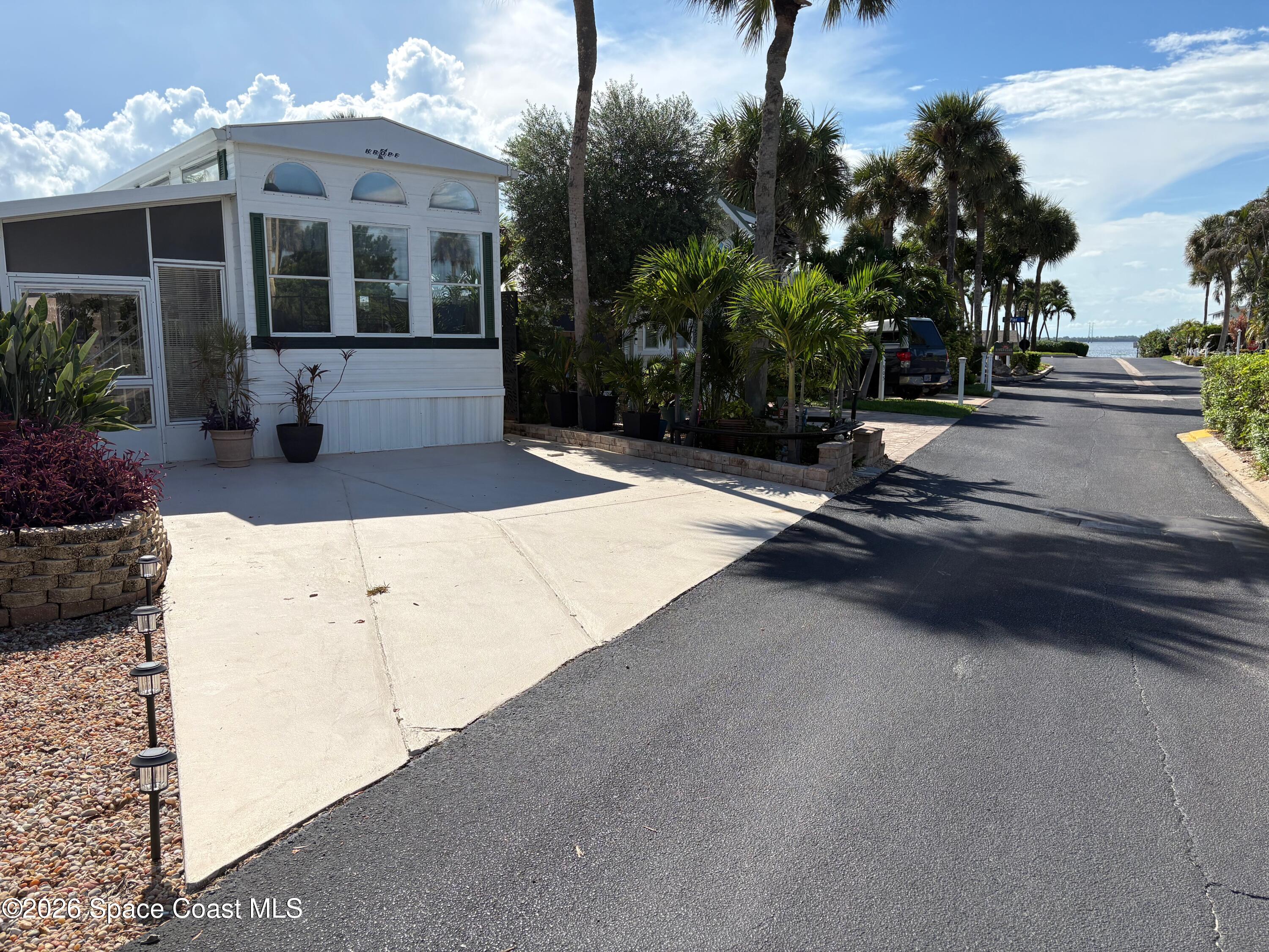 885 Horizon Lane 414