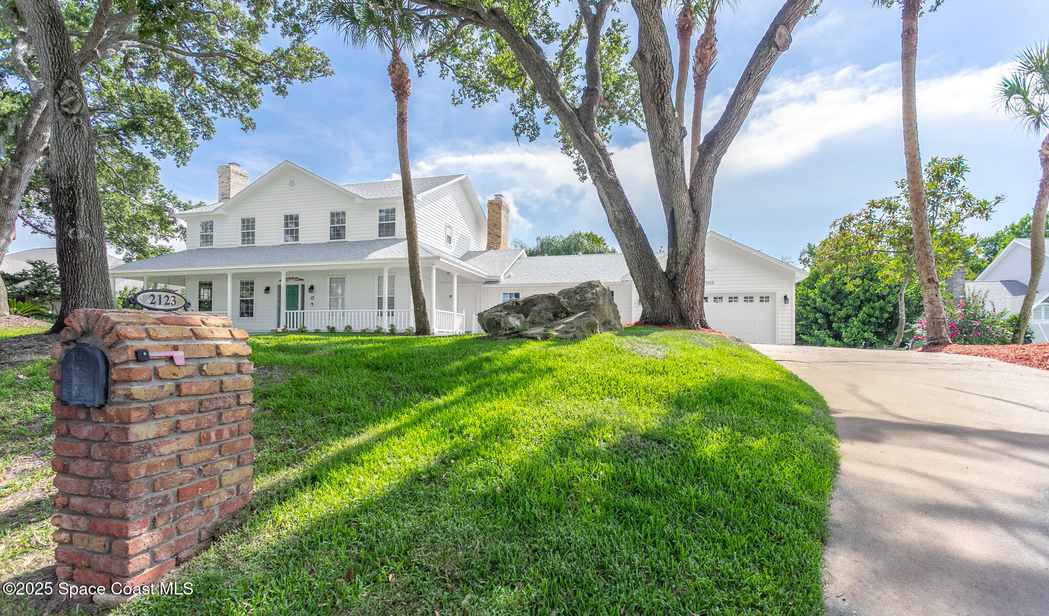 2123 Royal Oaks Drive