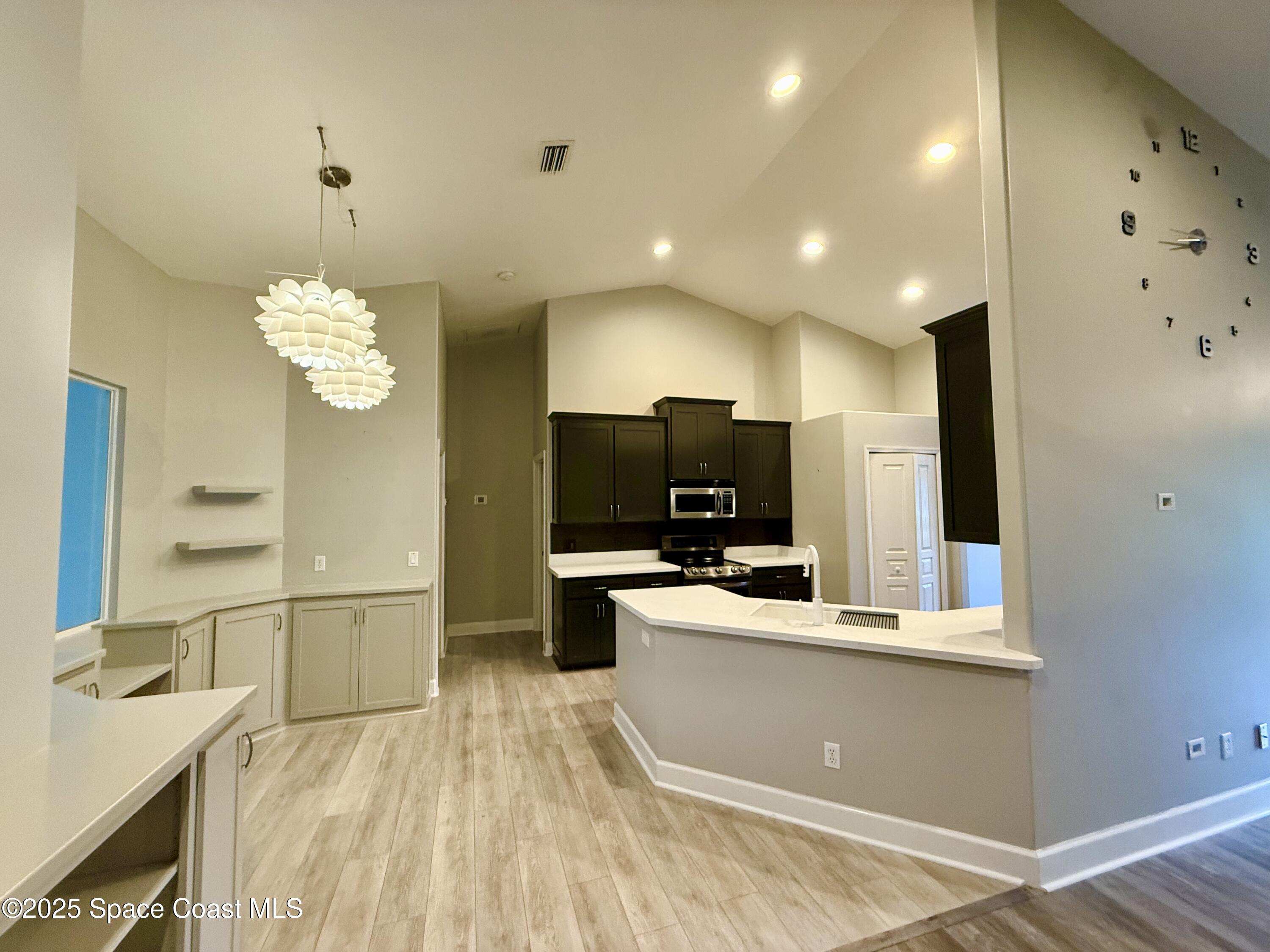 2548 Christopher Drive