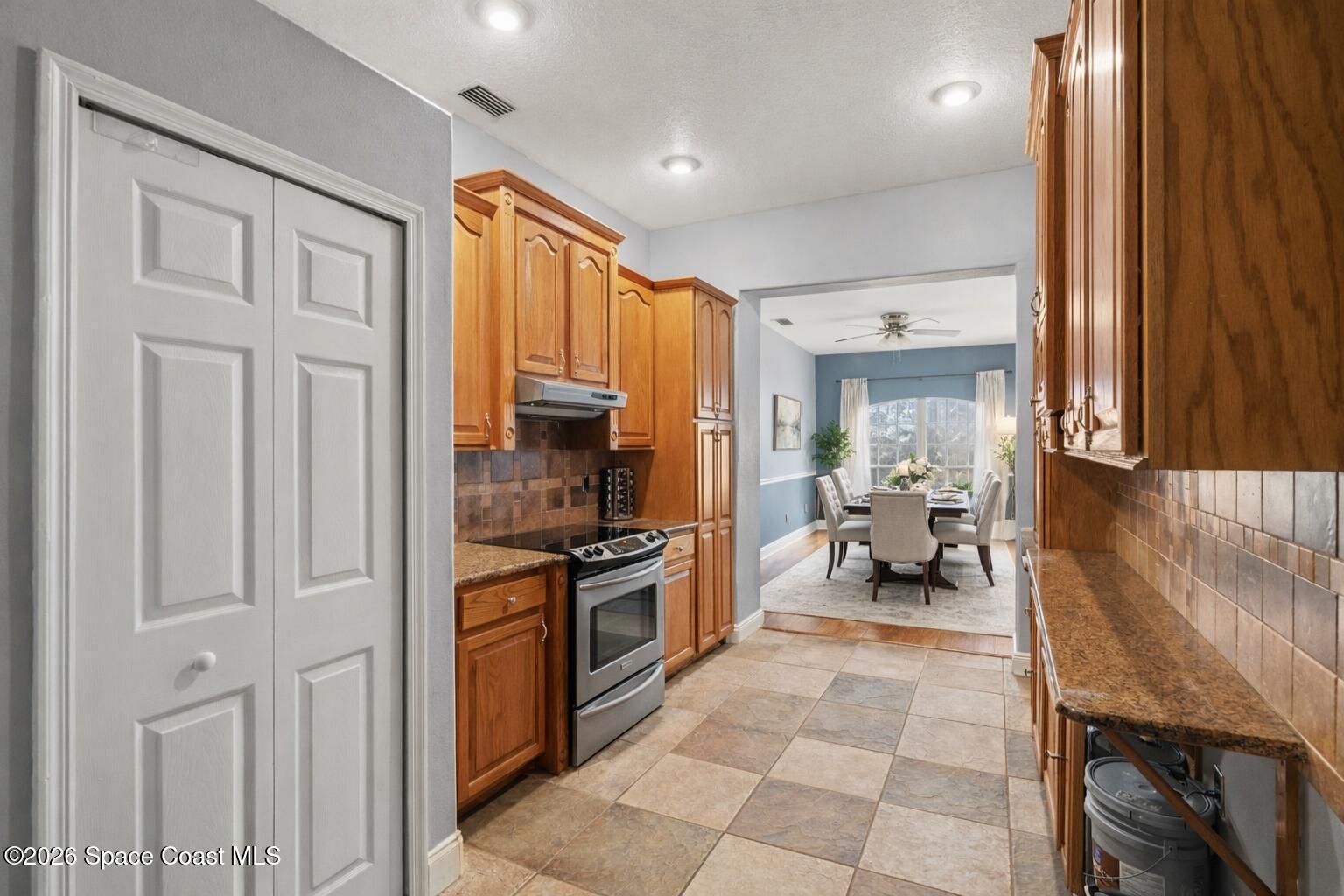 1816 Barrington Circle