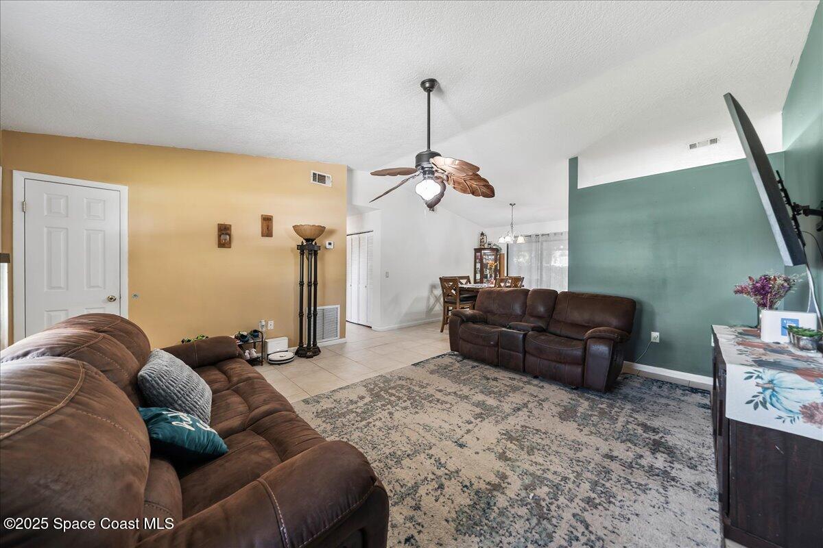 5575 Curtis Boulevard