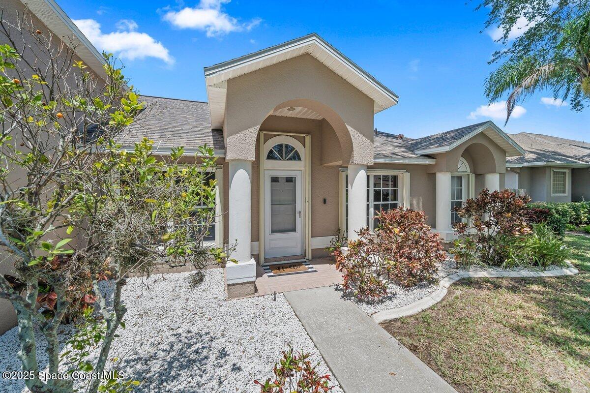 5863 Newbury Circle