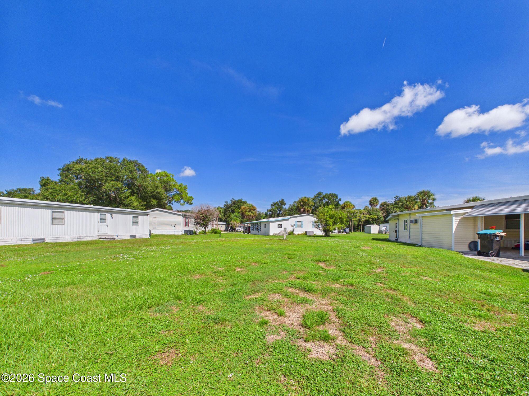 1183 Greenview Court NE