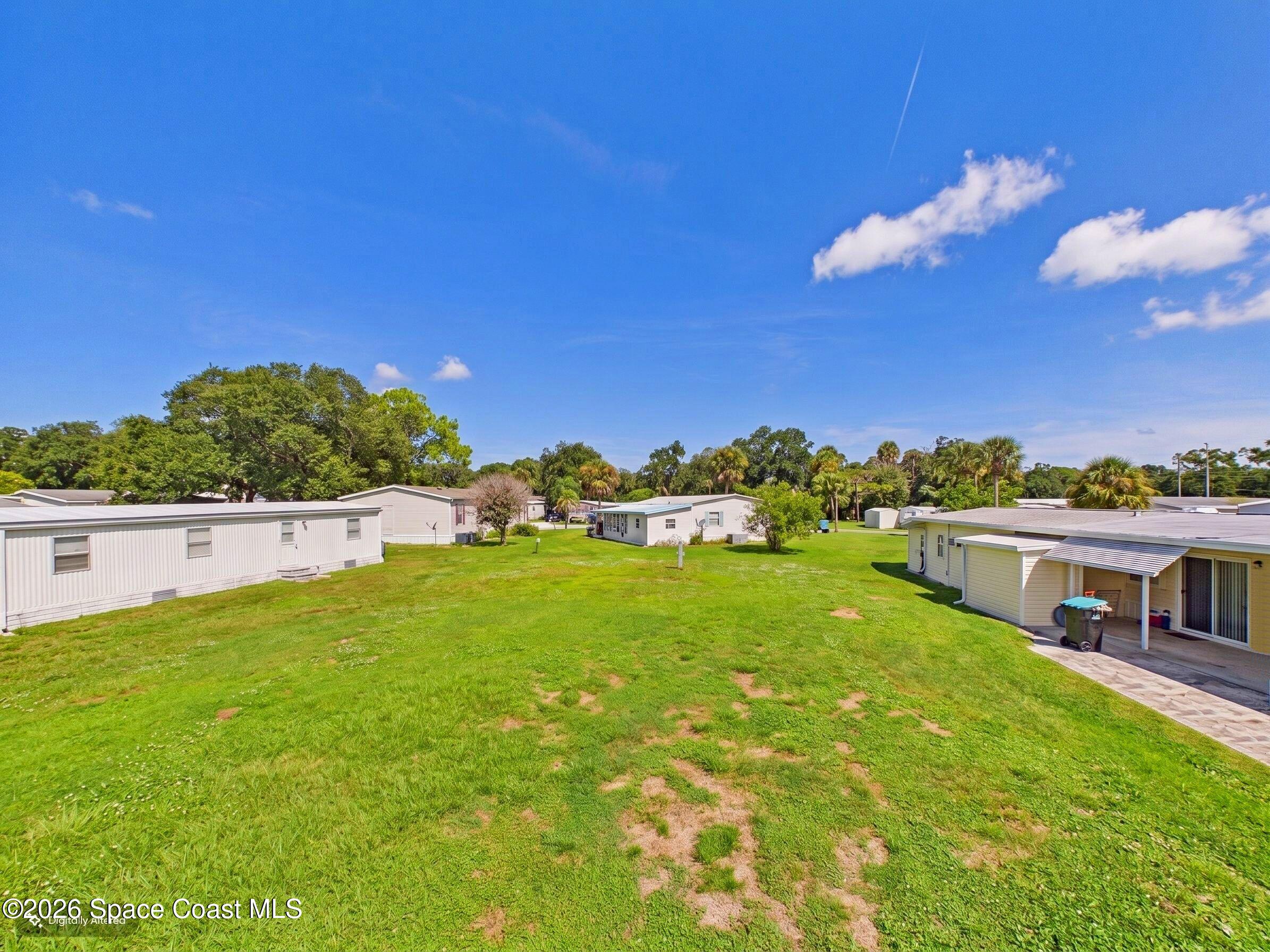 1183 Greenview Court NE
