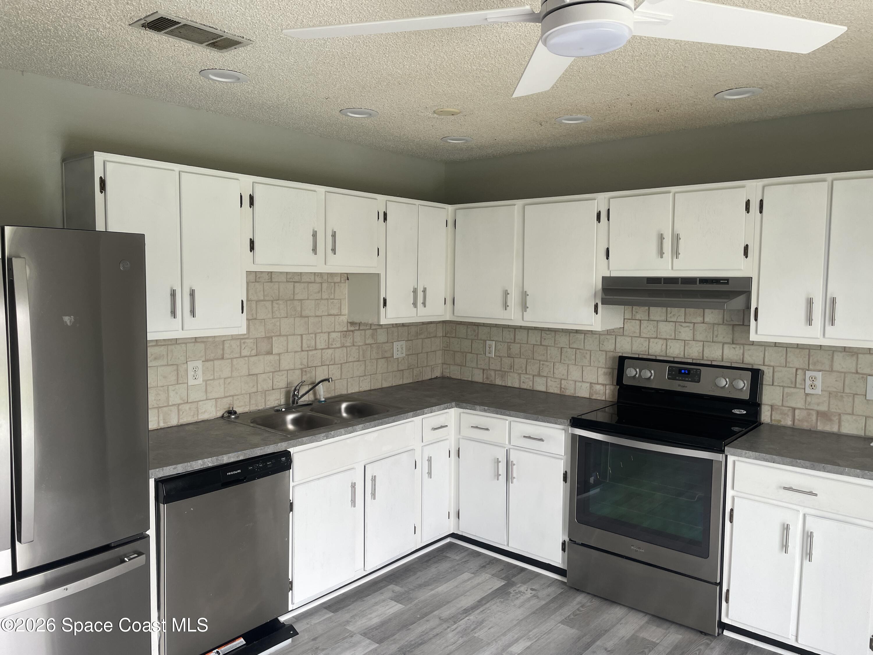 3611 Jupiter Boulevard SE