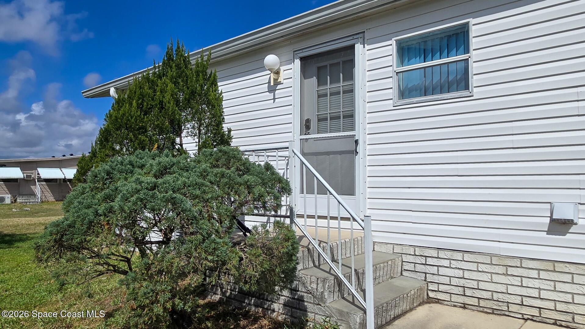 306 Buttonwood Court