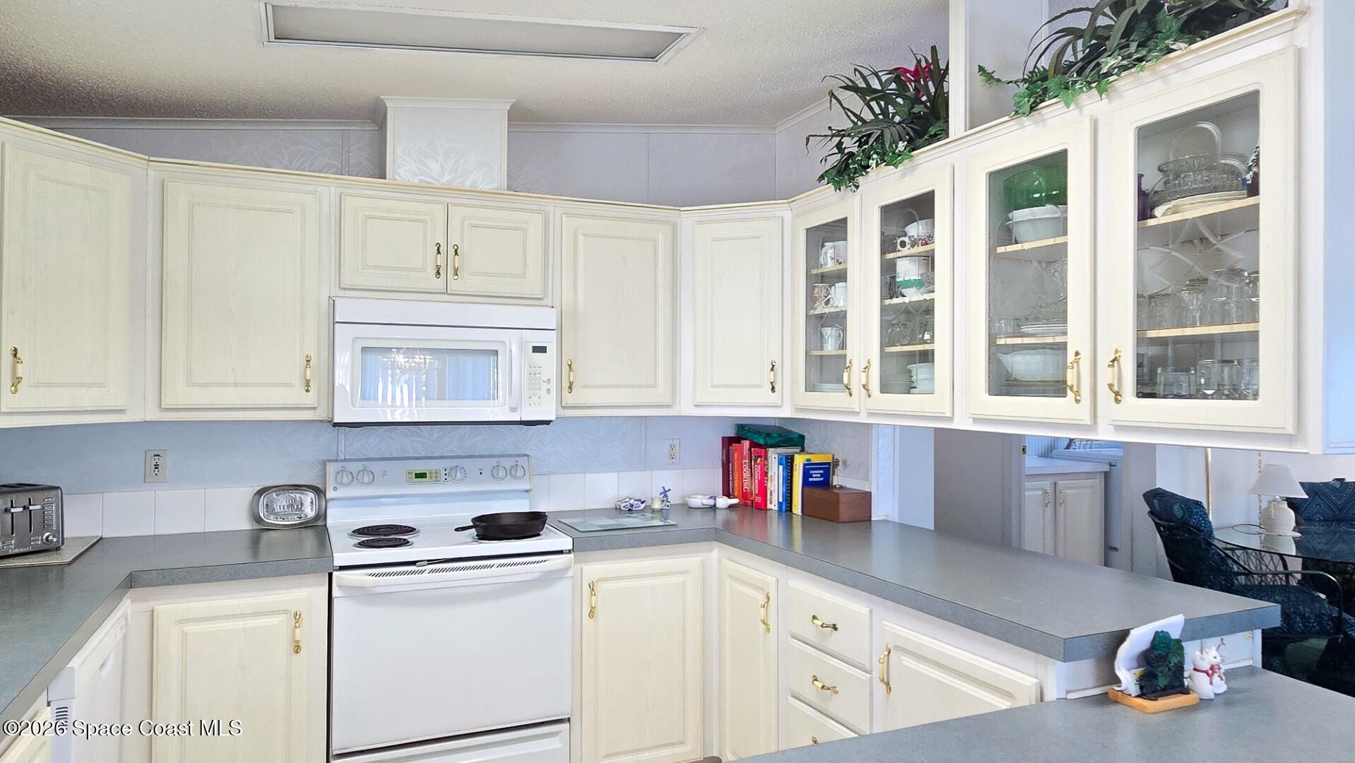 306 Buttonwood Court