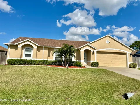 331 Sauders Road SE, Palm Bay, FL 32909 - MLS#: 1040235