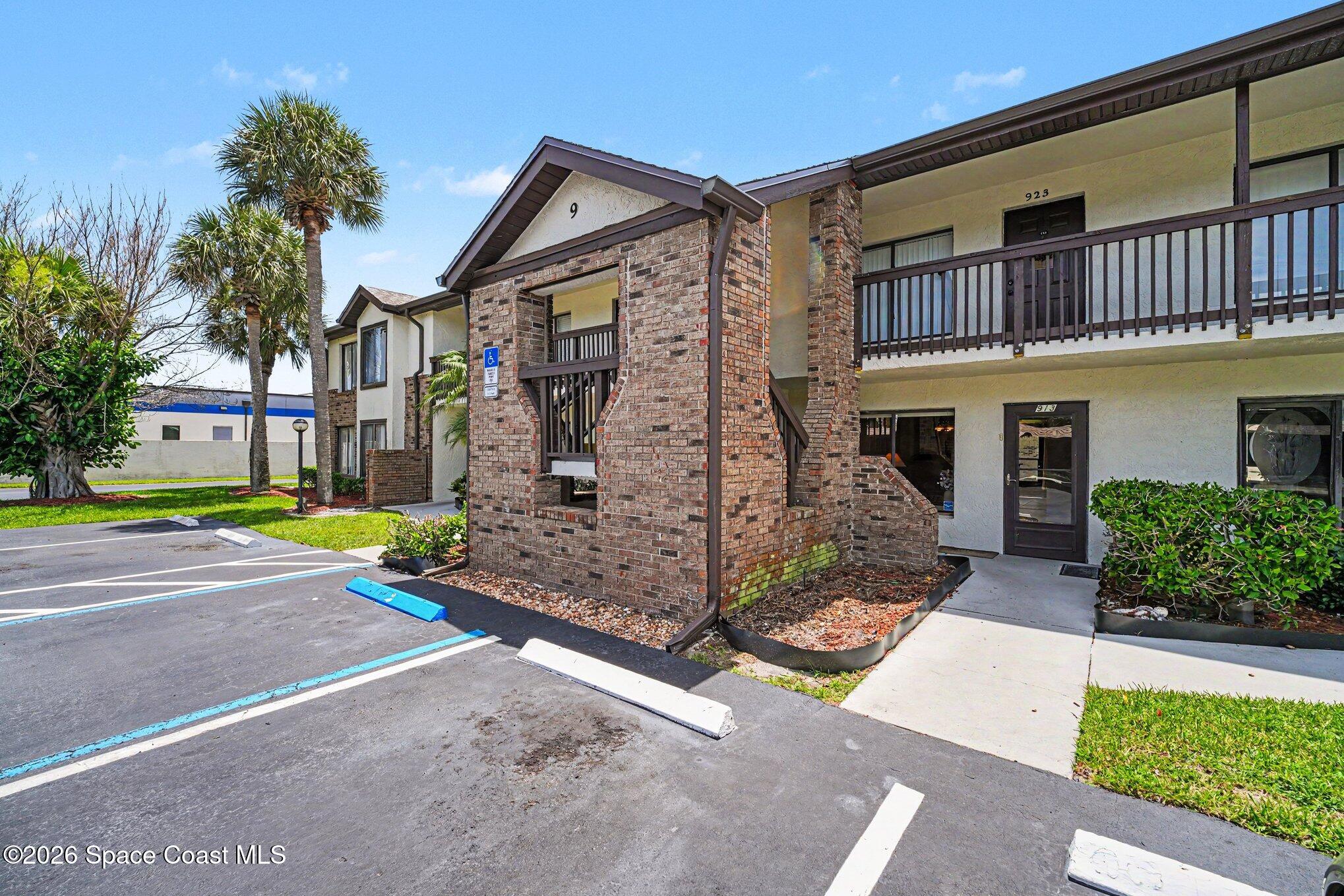 Photo 1 of 20 — 1515 Huntington Lane 913, Rockledge, FL 32955