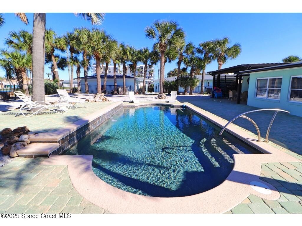 Photo of 402 Lincoln Avenue, New Smyrna Beach, FL 32169 (MLS # 1059384)