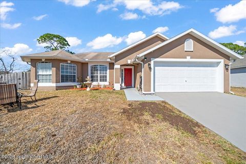 1323 Beche Street SE Palm Bay FL 32909