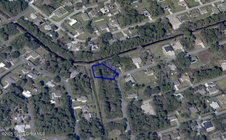 Tbd Corner Of Tradewinds / Towton Avenue SE