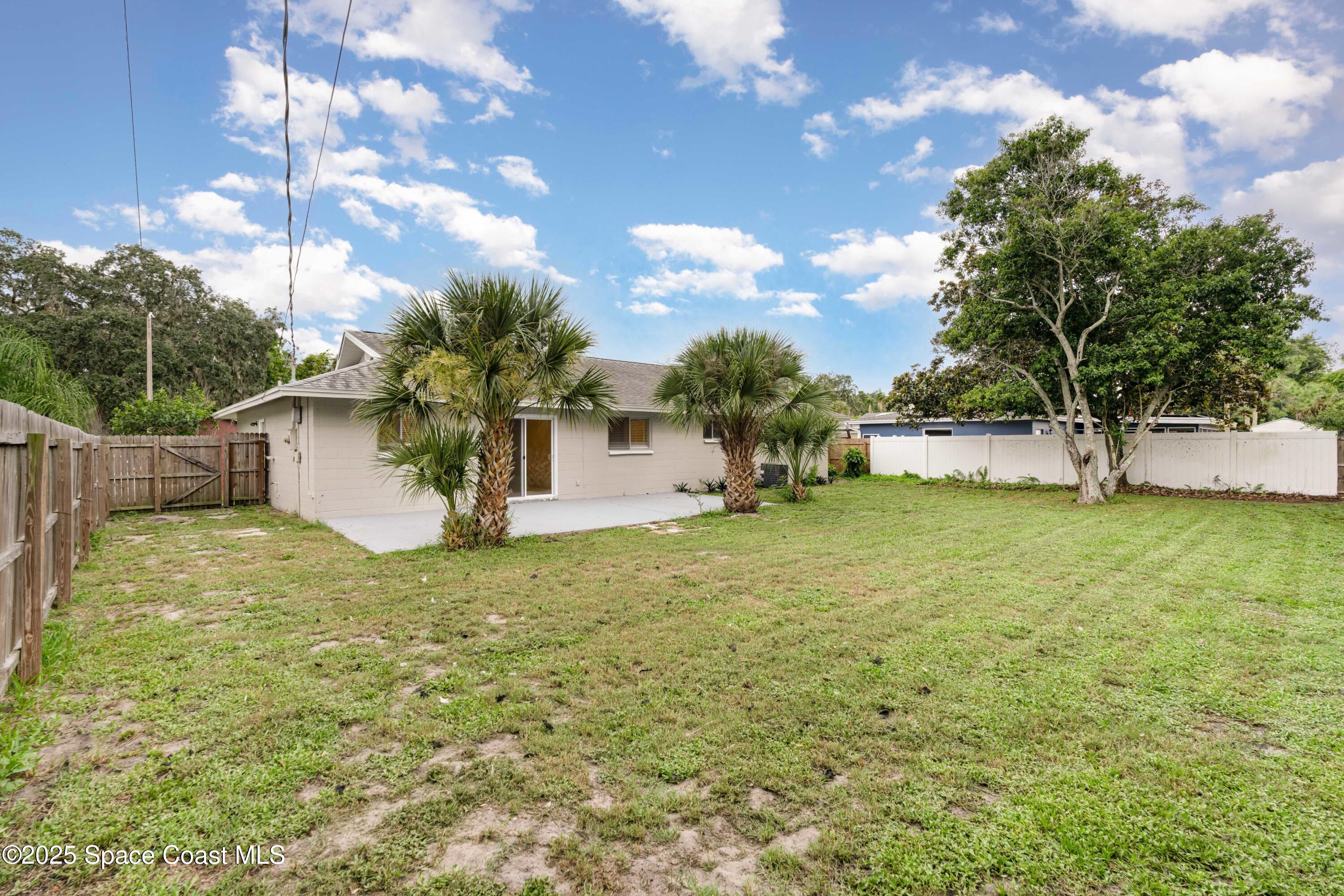 1122 Manatee Drive