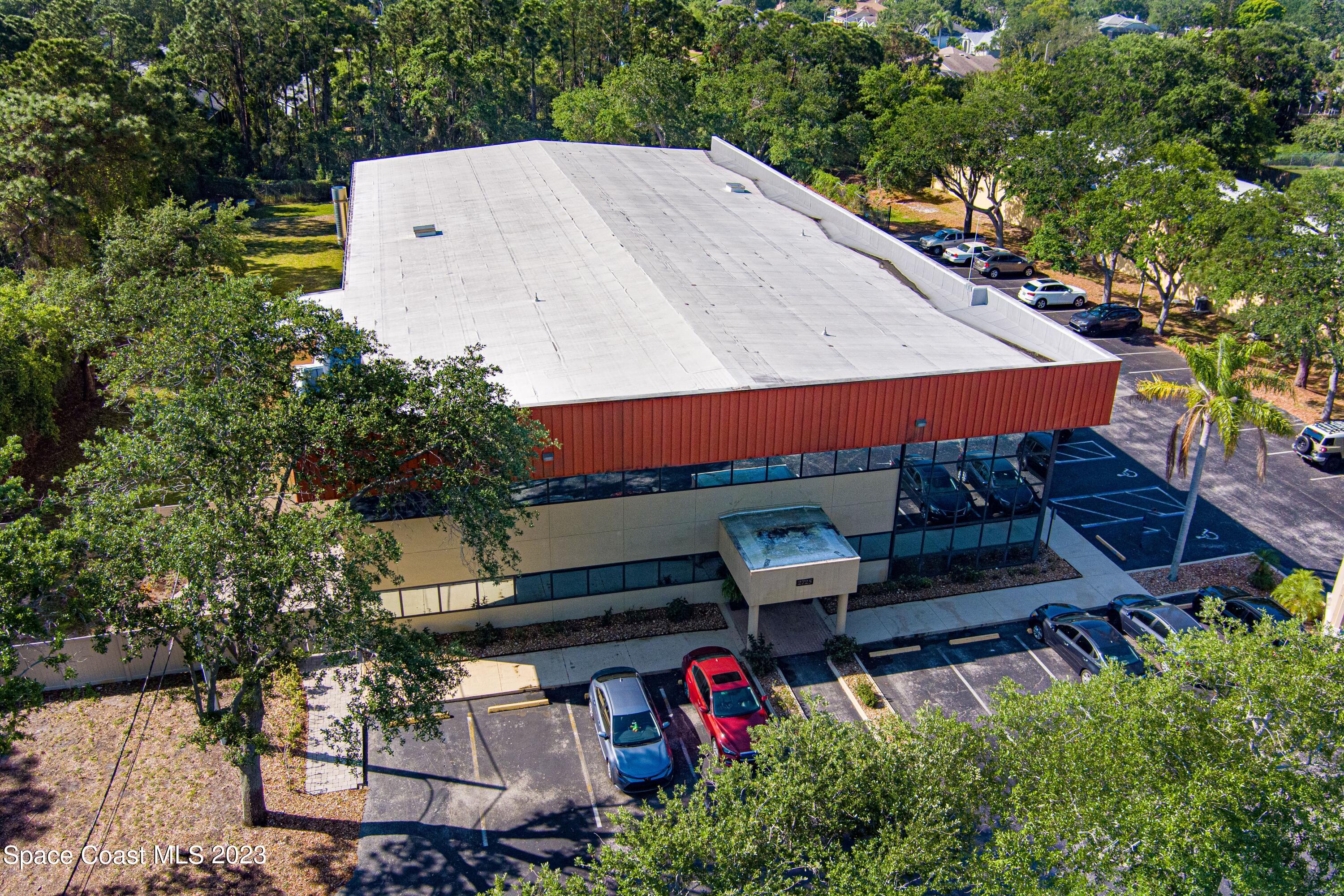 2725 Center Place