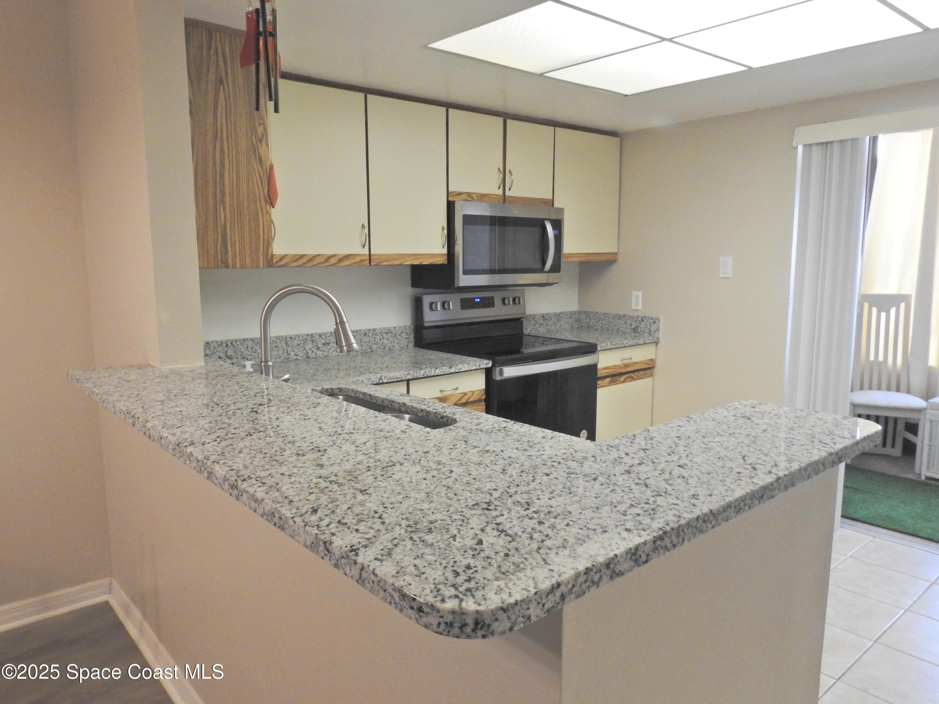 1515 Huntington Lane 913