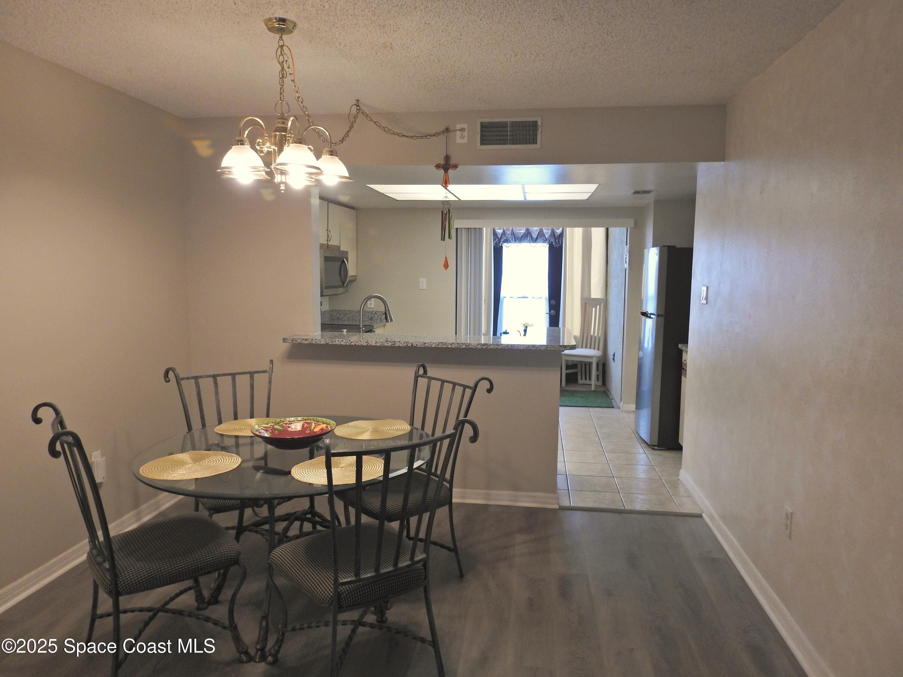 1515 Huntington Lane 913